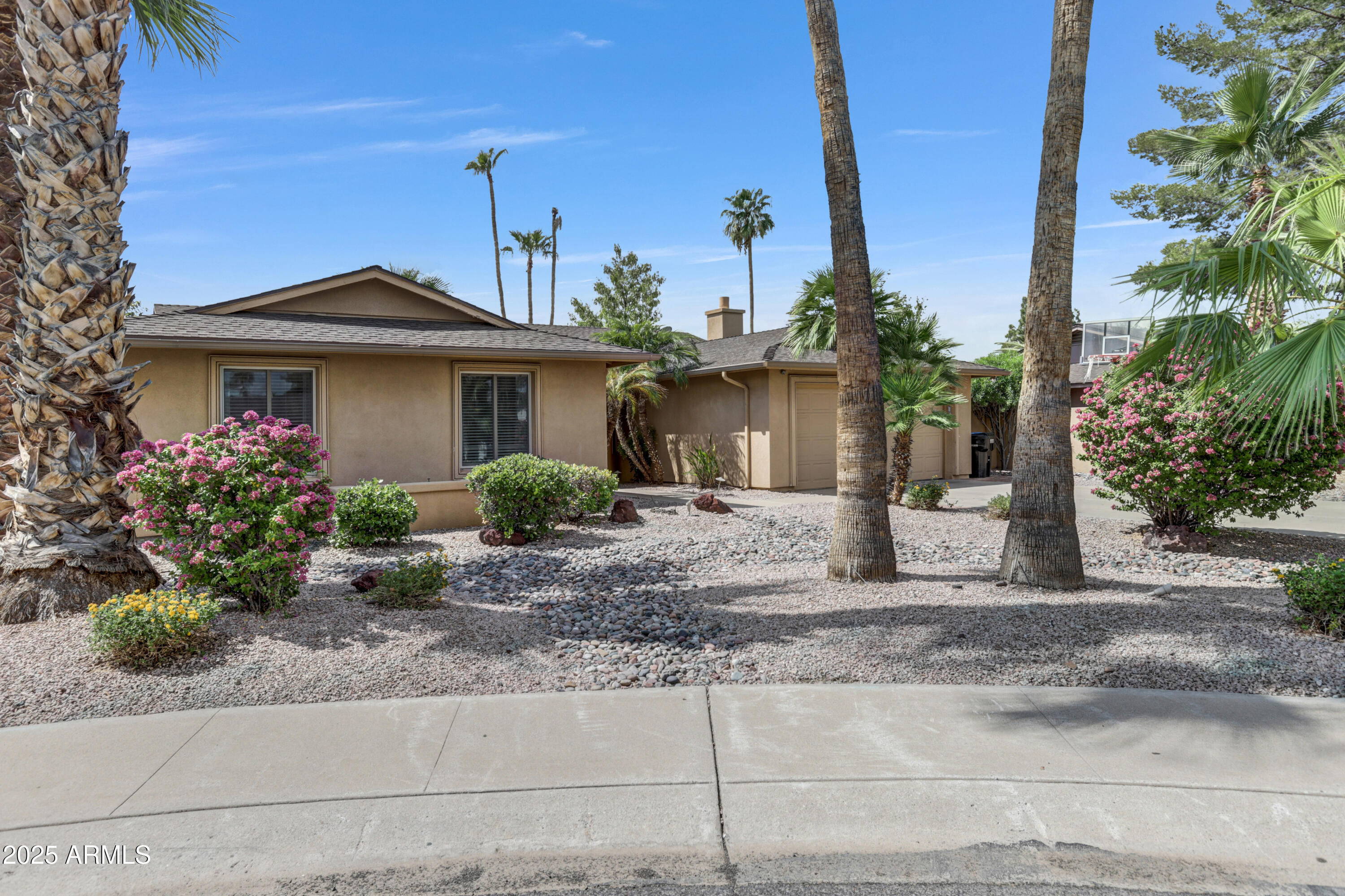 5909 E Marilyn Road — photo