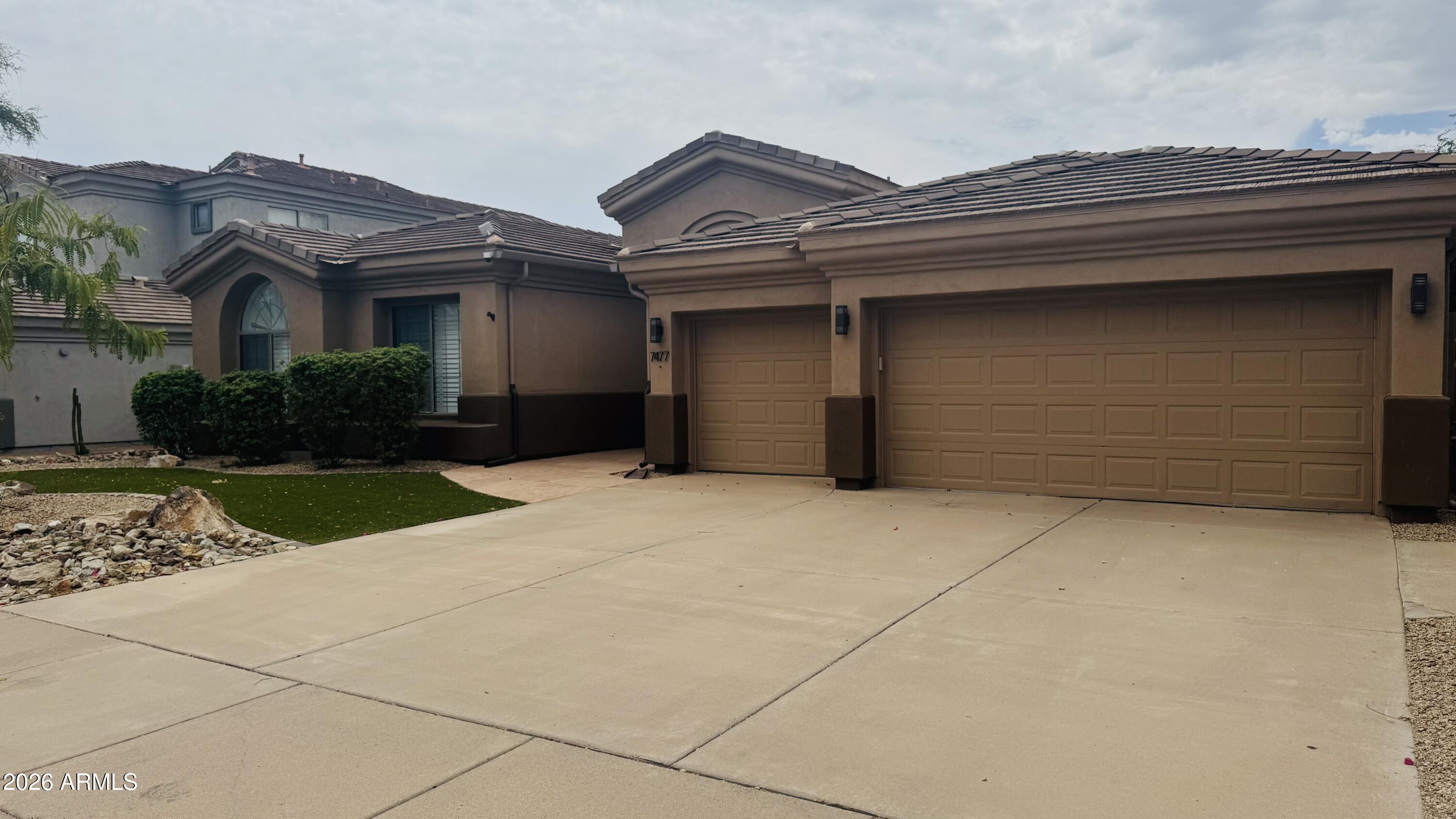 7477 E Phantom Way — photo