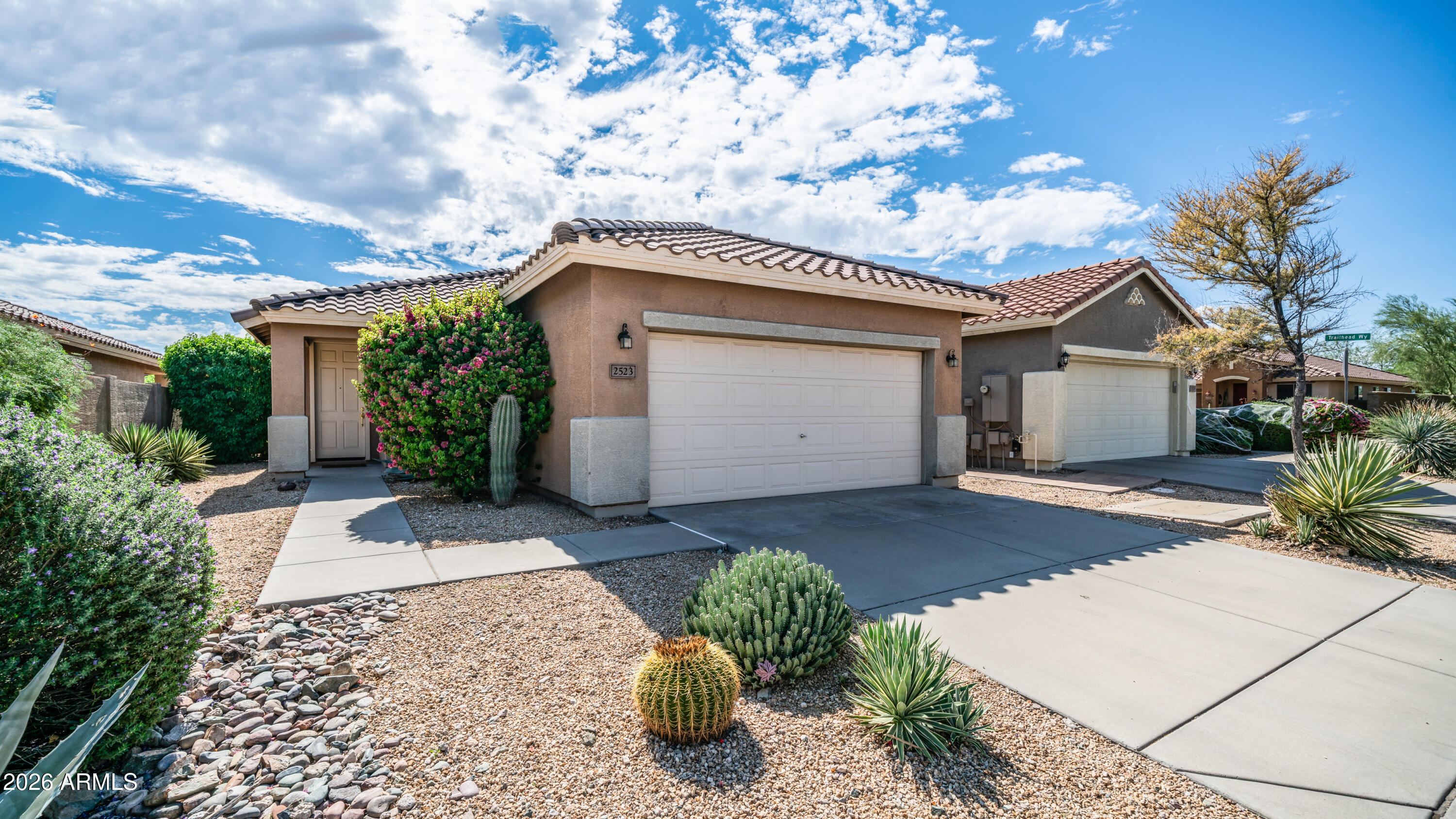 2523 W Memorial Drive — photo