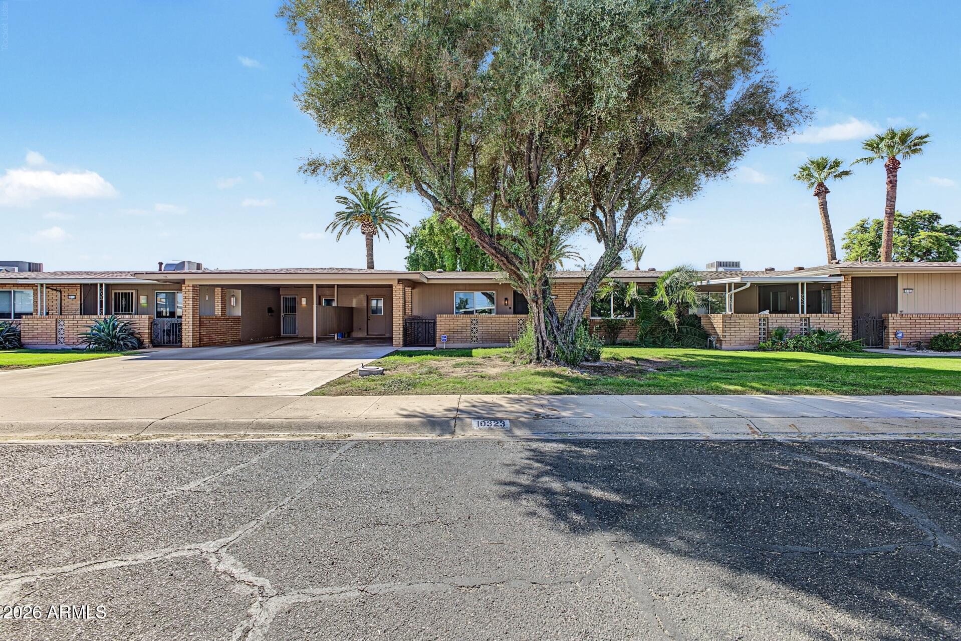 10323 W Deanne Drive — photo