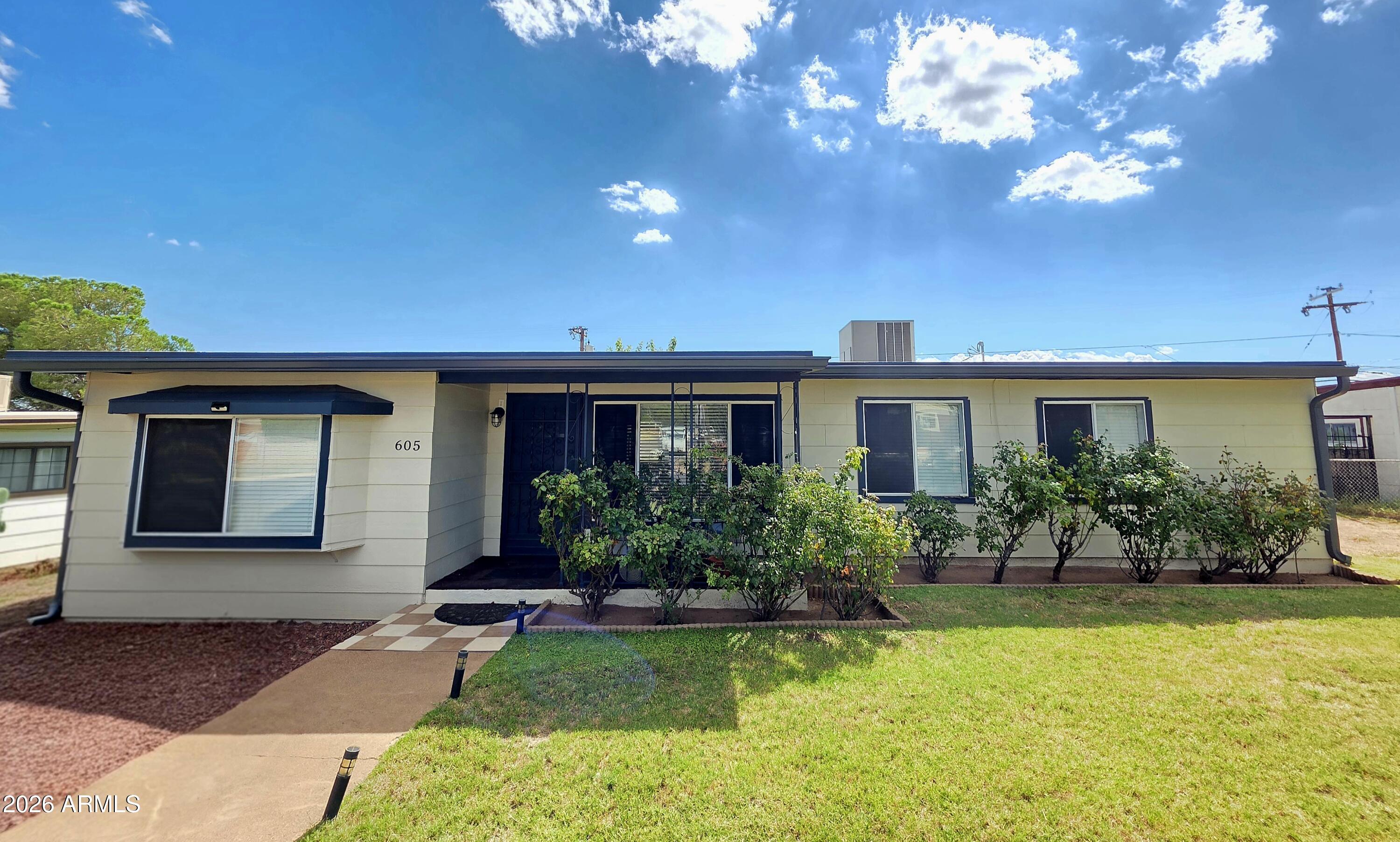 605 Santa Cruz Drive — photo