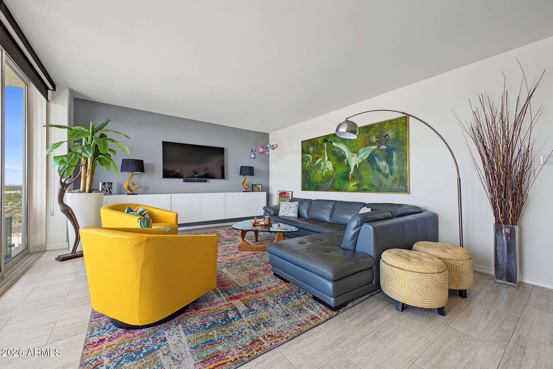 207 W Clarendon Avenue Unit C19 — photo