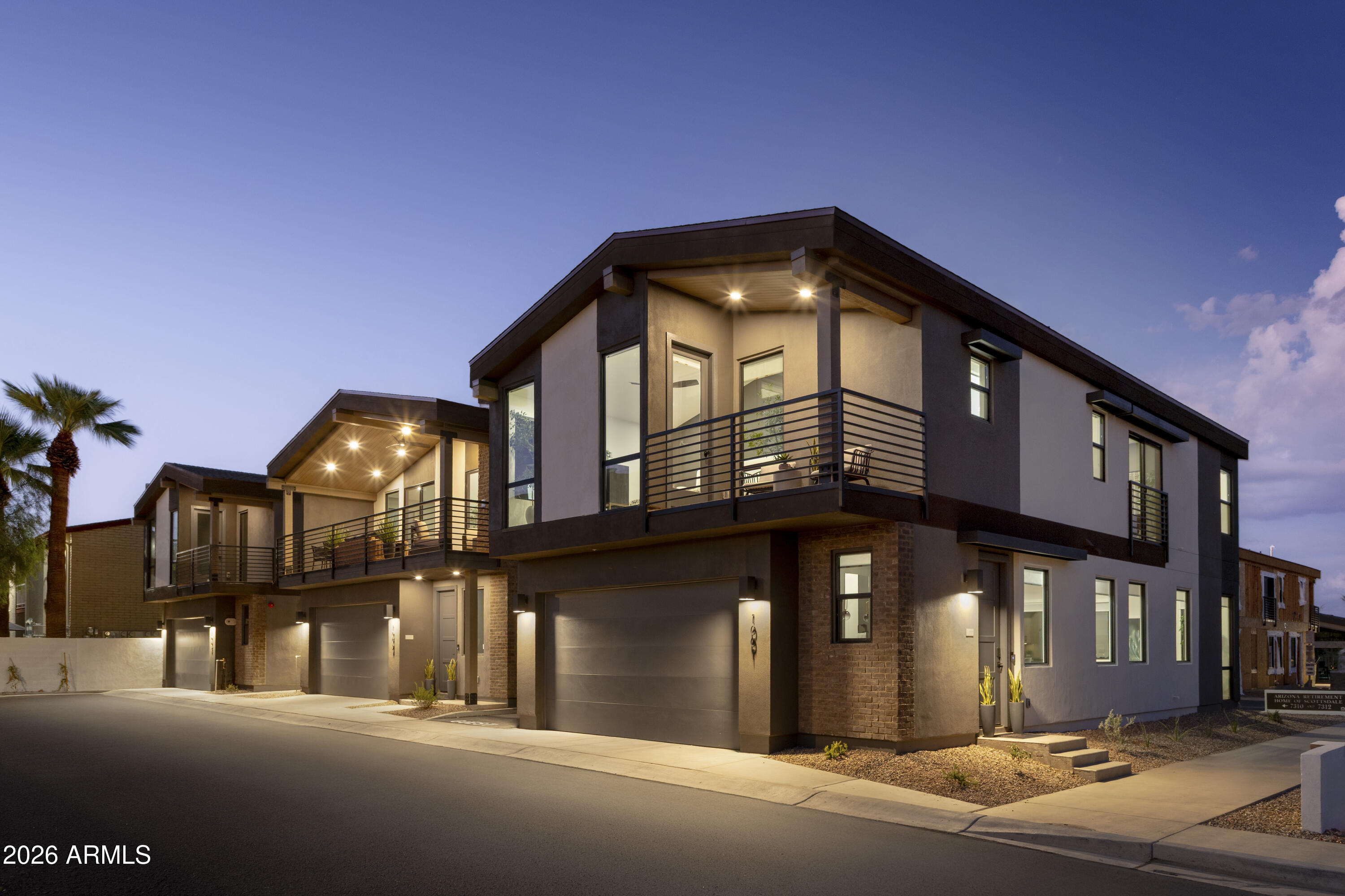 7320 E Palm Lane Unit 1006 — photo