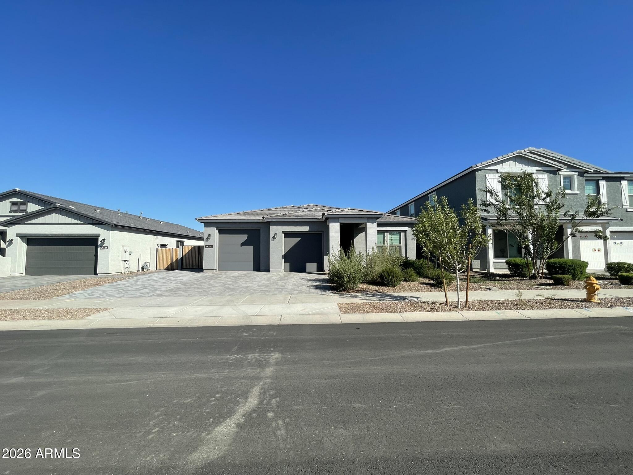 22698 E Roundup Way — photo