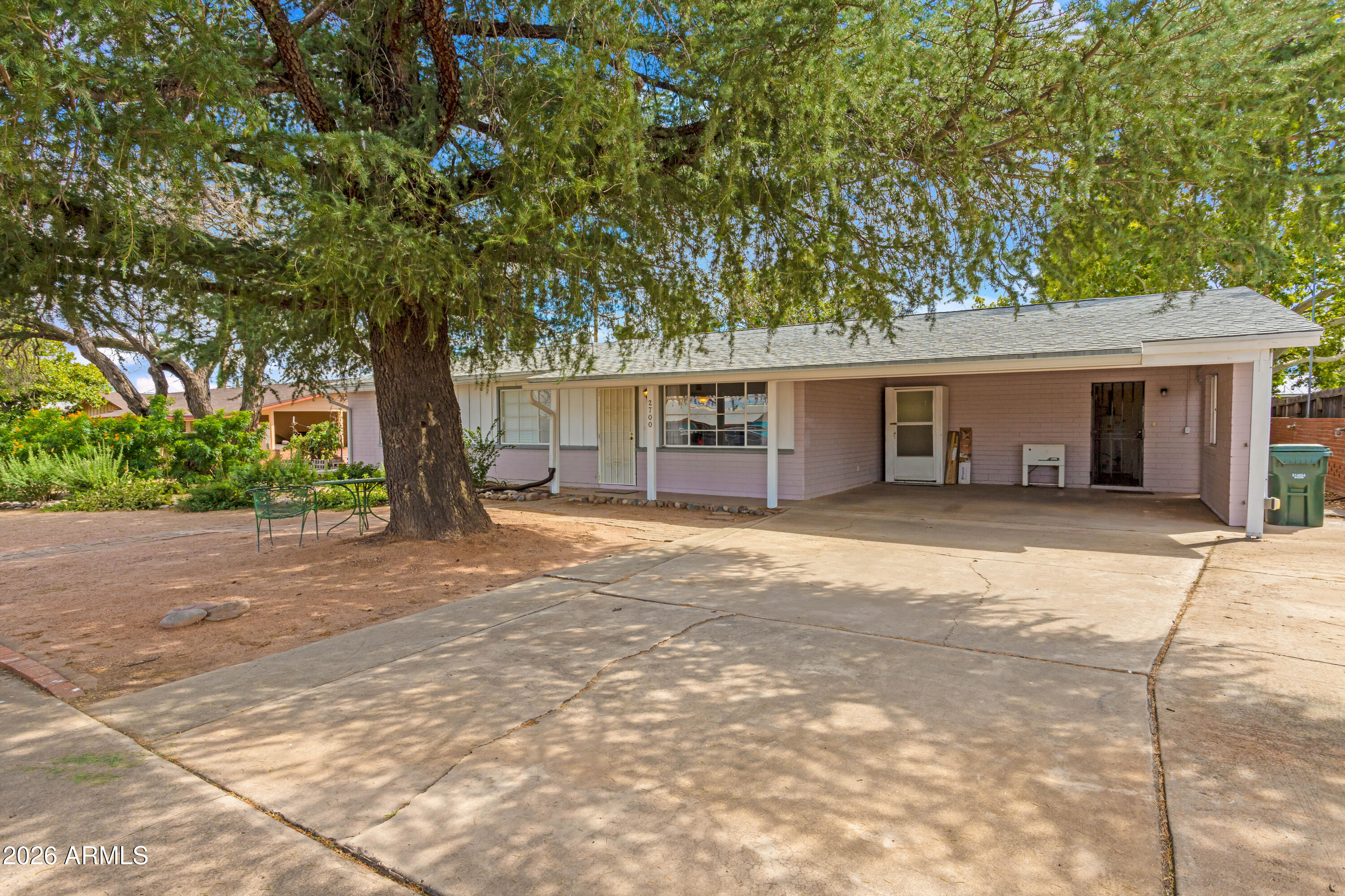 2700 E Mockingbird Drive — photo
