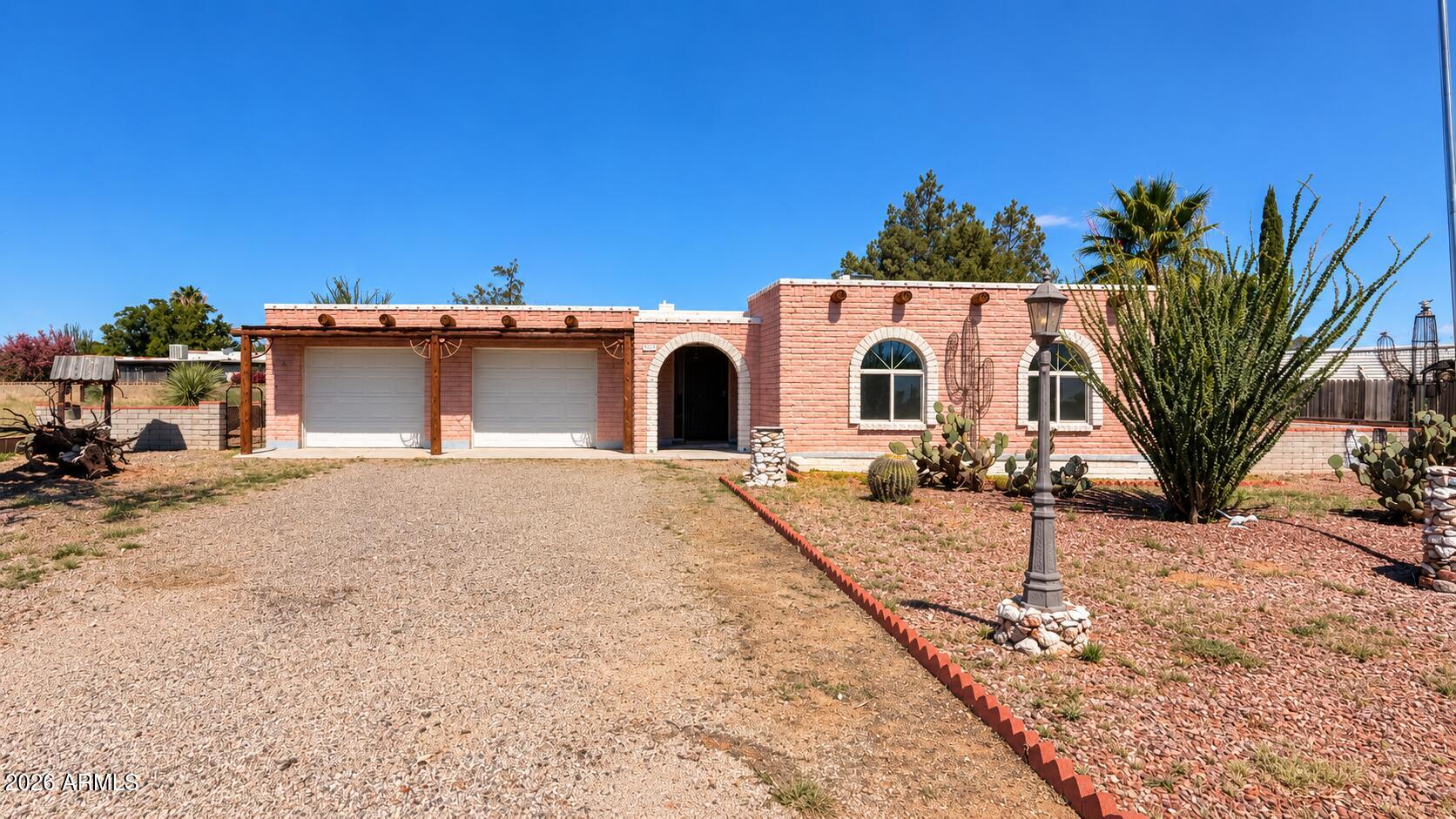 1017 E Justin Street — photo