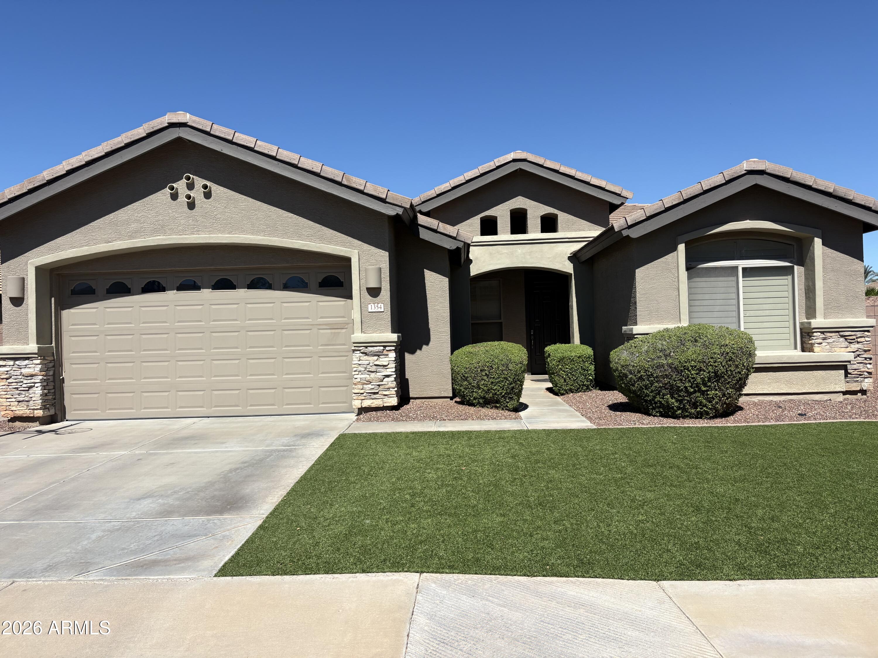 1354 E Locust Drive — photo