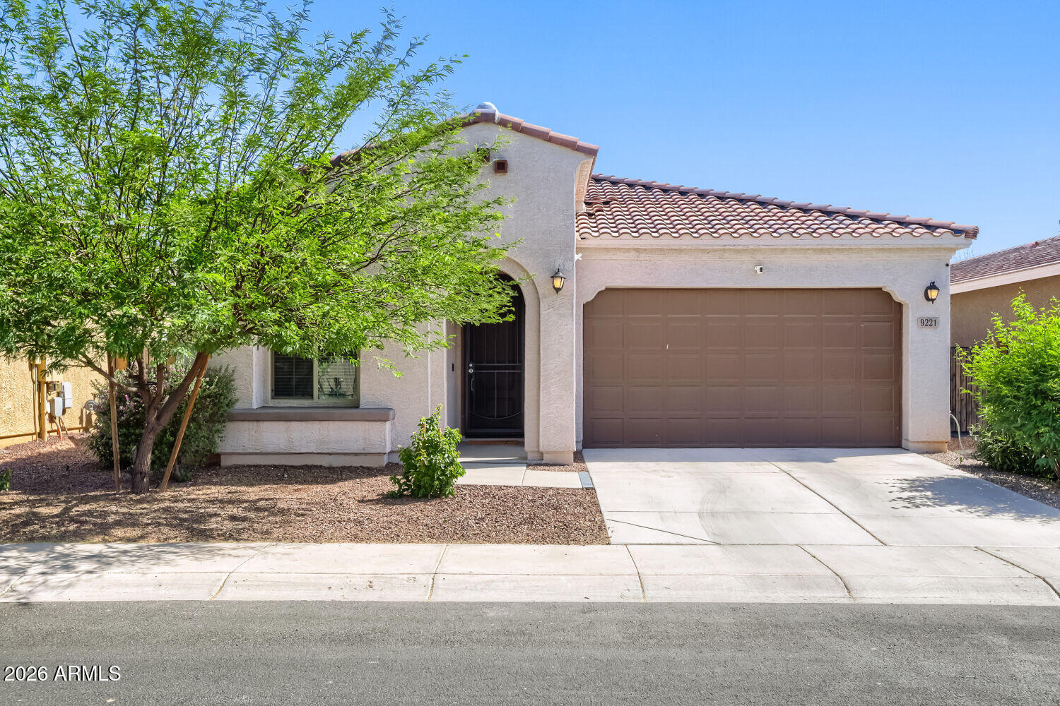 9221 W Willow Bend Lane — photo