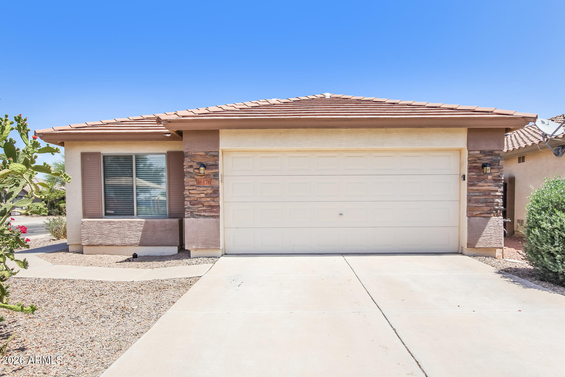 46176 W Starlight Drive — photo