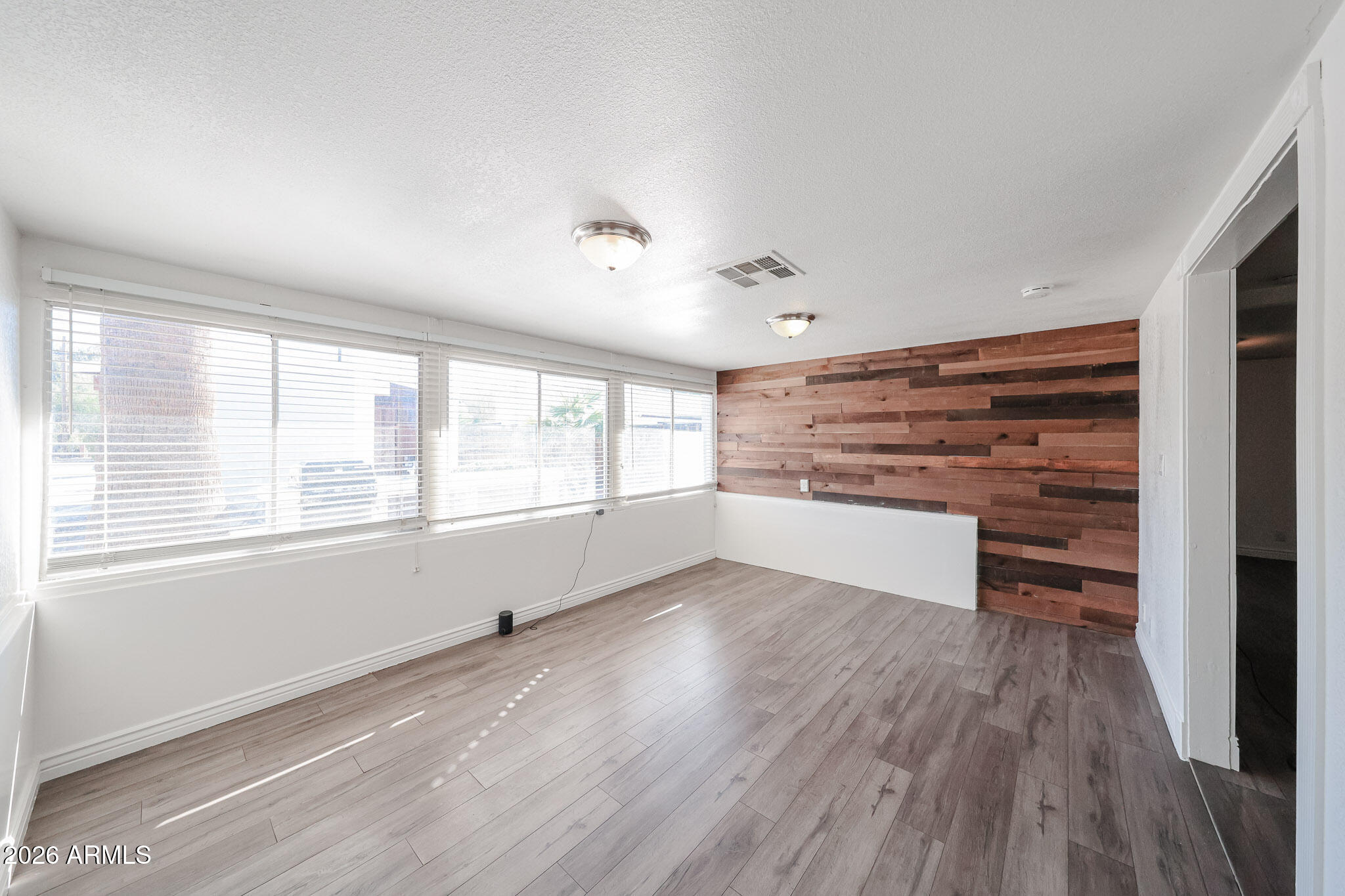 934 E Whitton Avenue, Phoenix, AZ 85014 — photo 2