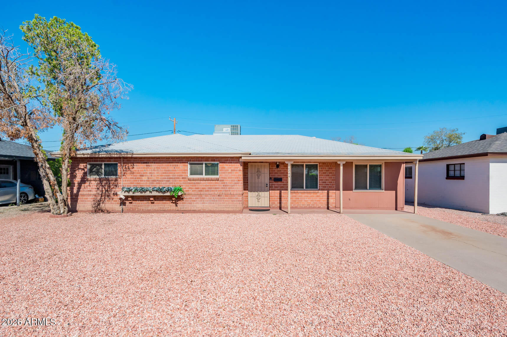 2344 W Mitchell Drive — photo
