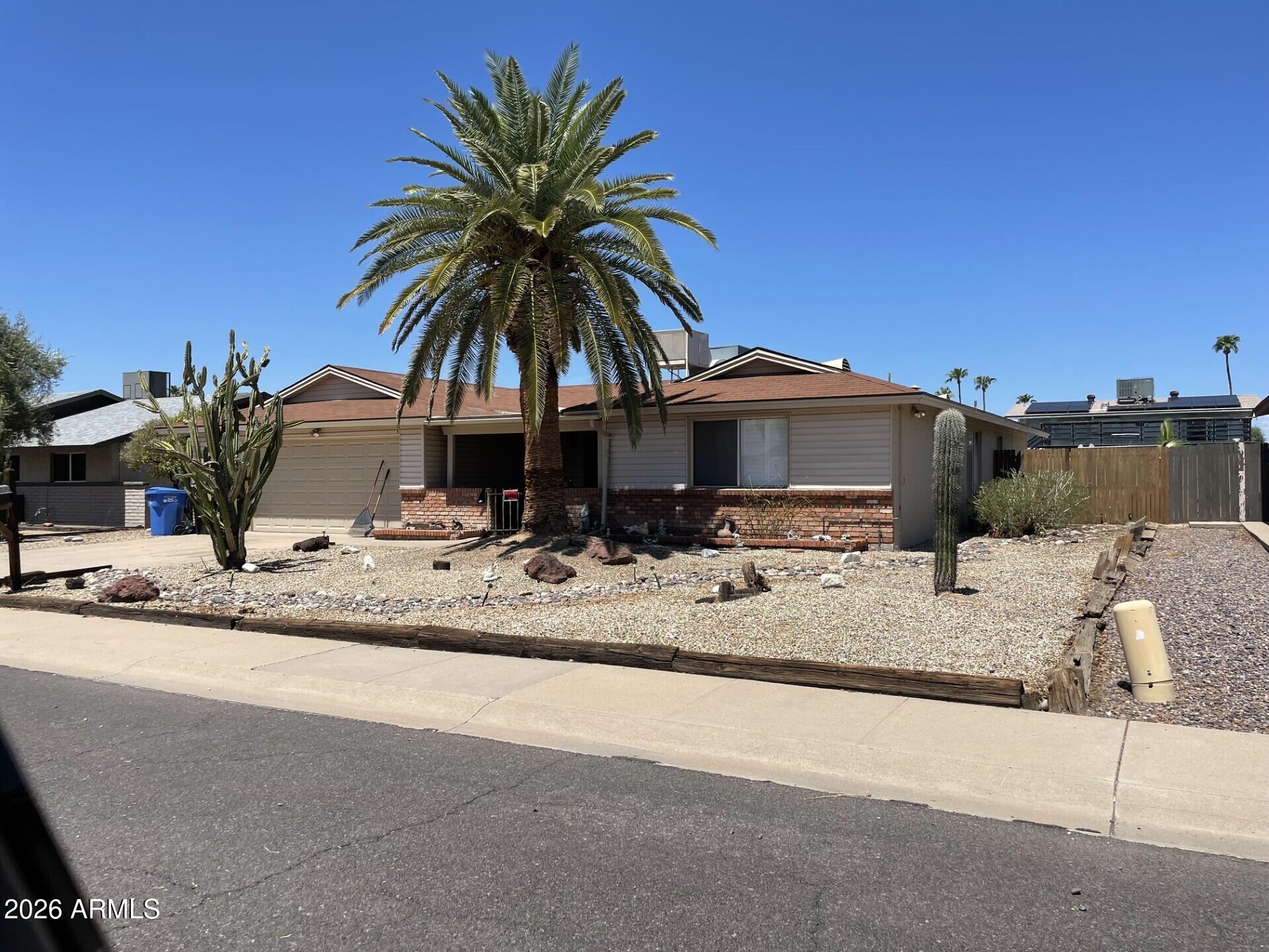 4554 W Paradise Drive — photo
