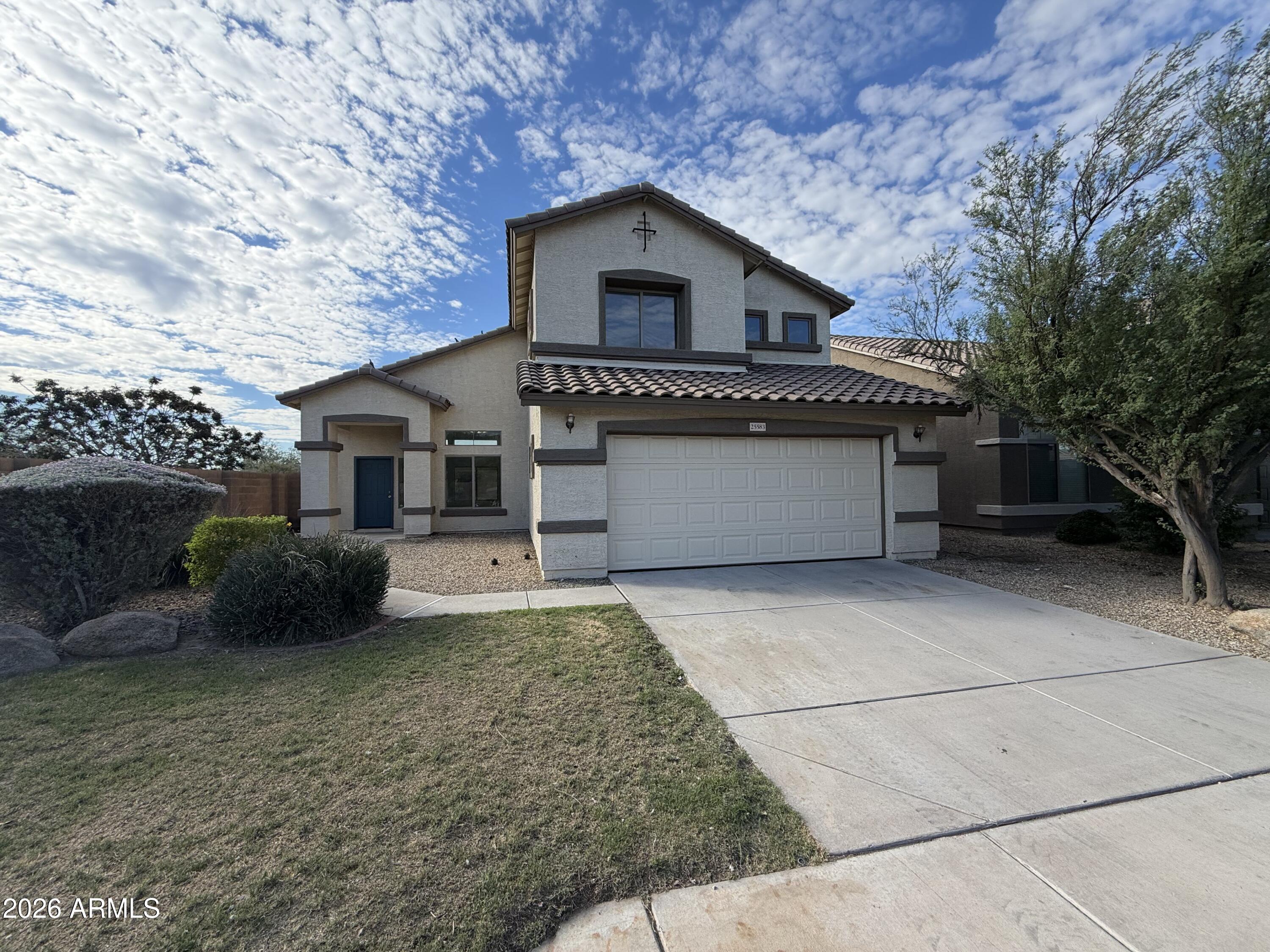 25583 W Pioneer Street — photo