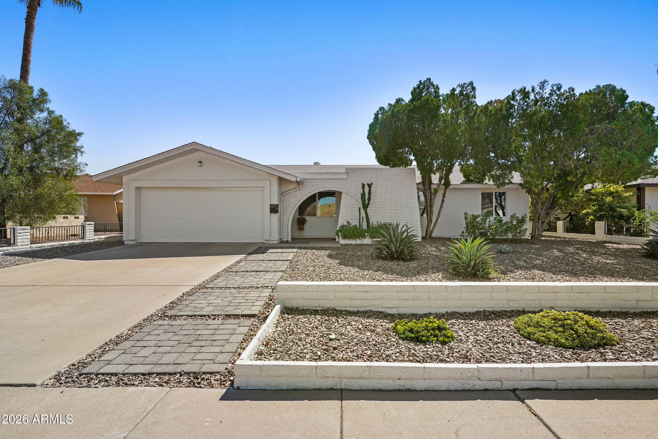 1135 E Bell De Mar Drive — photo