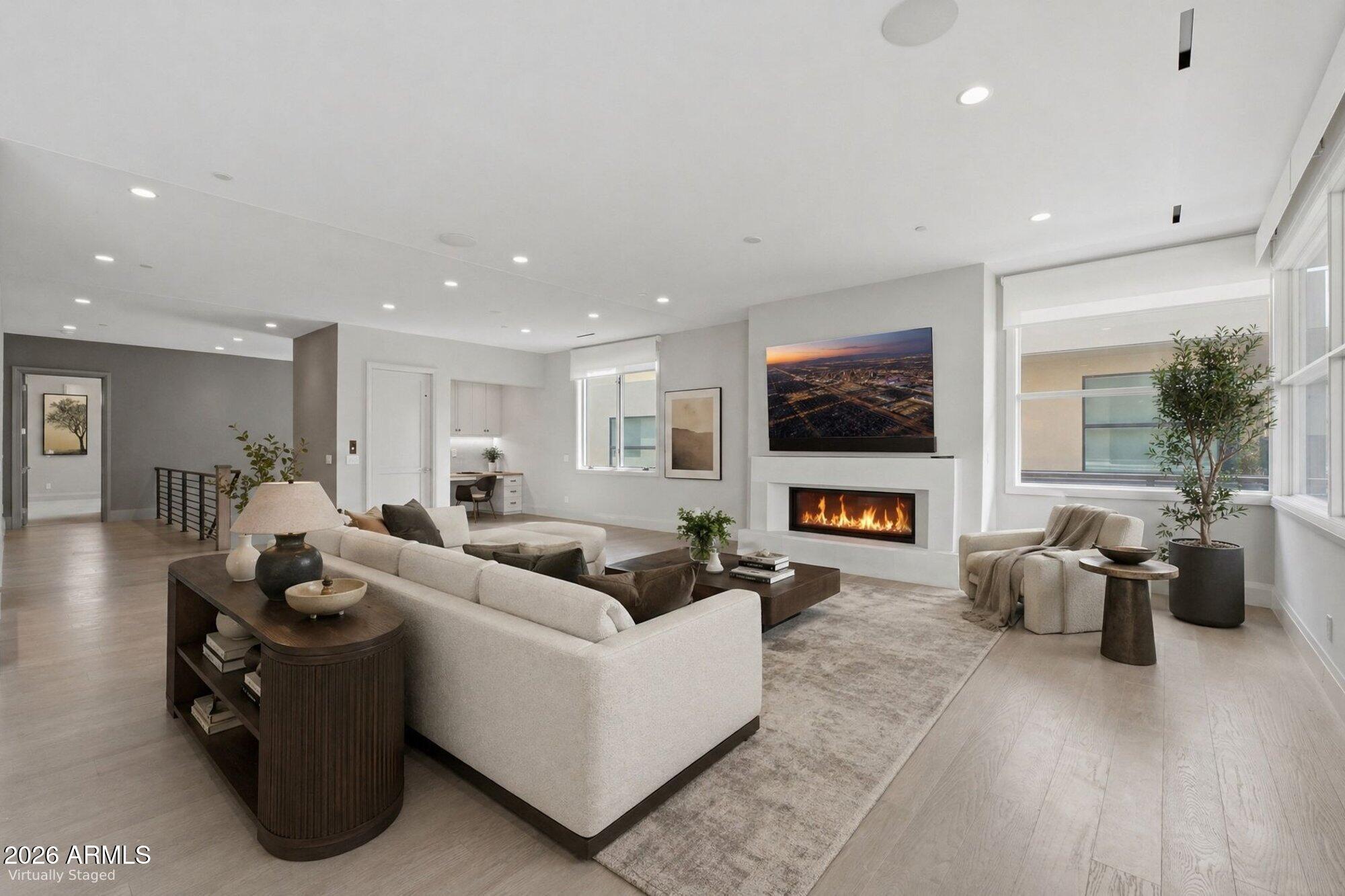 5541 E Stella Lane — photo