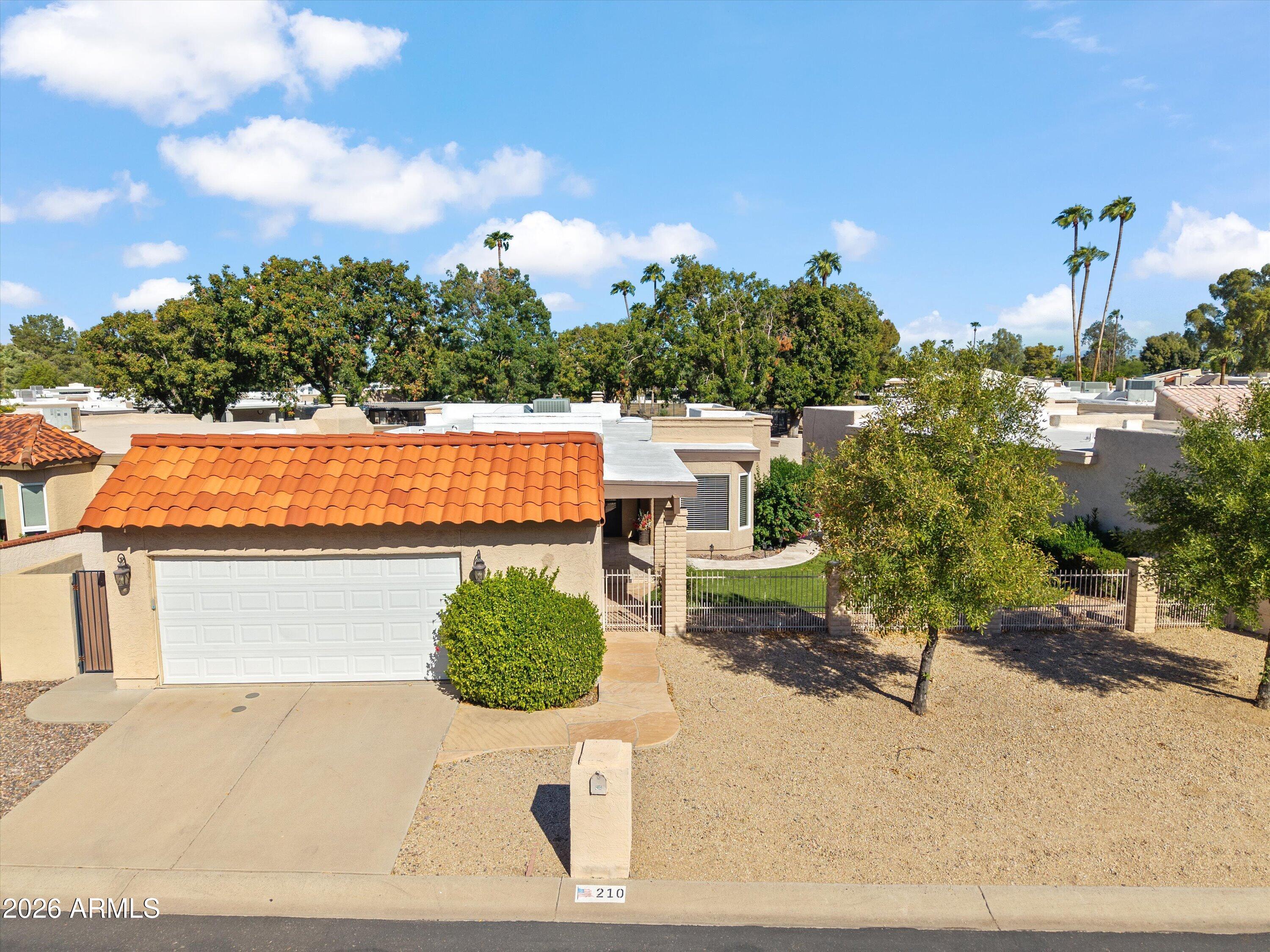 210 W Canterbury Lane — photo