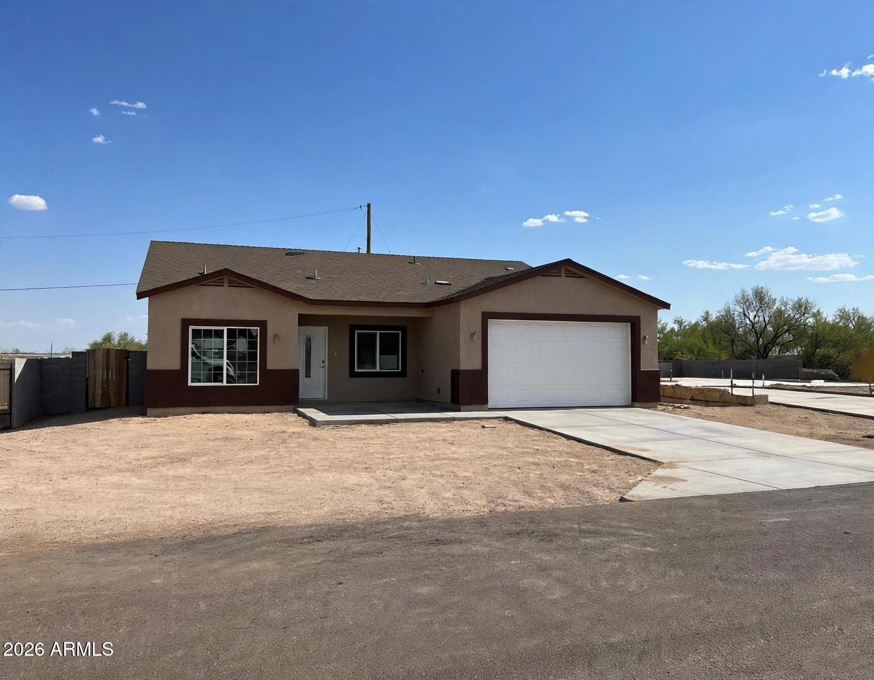 21717 W Laura Street — photo