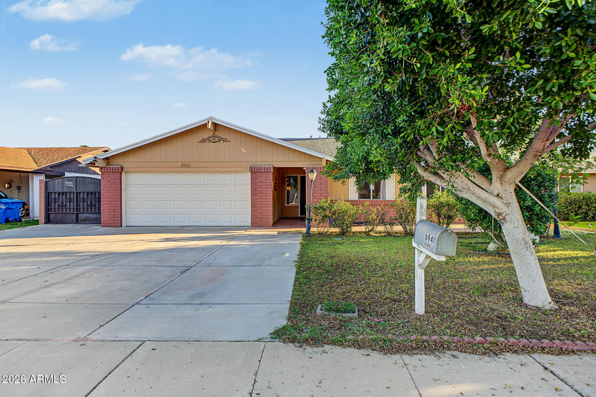 8941 W Monterey Way — photo