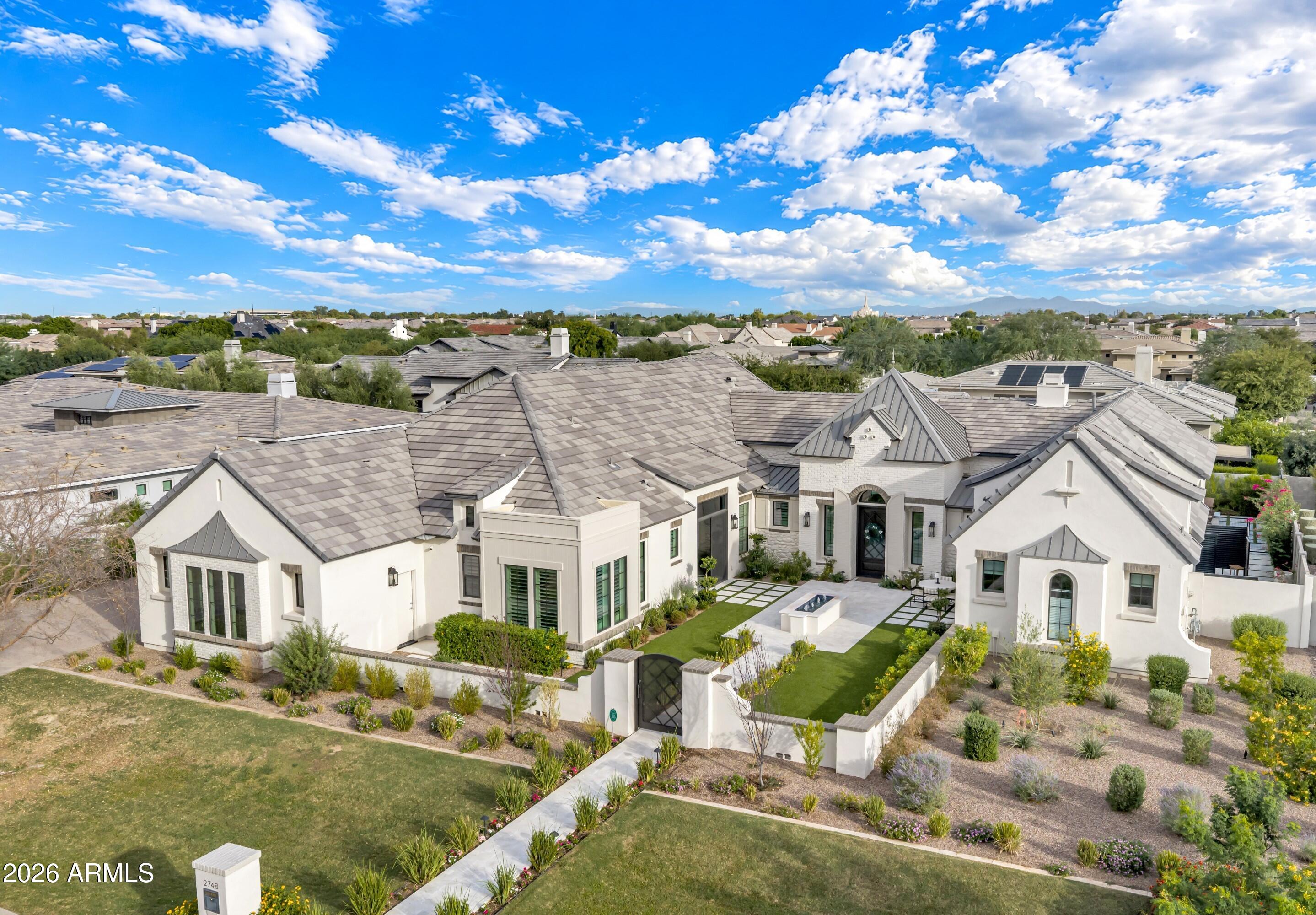 2748 E Hummingbird Way — photo