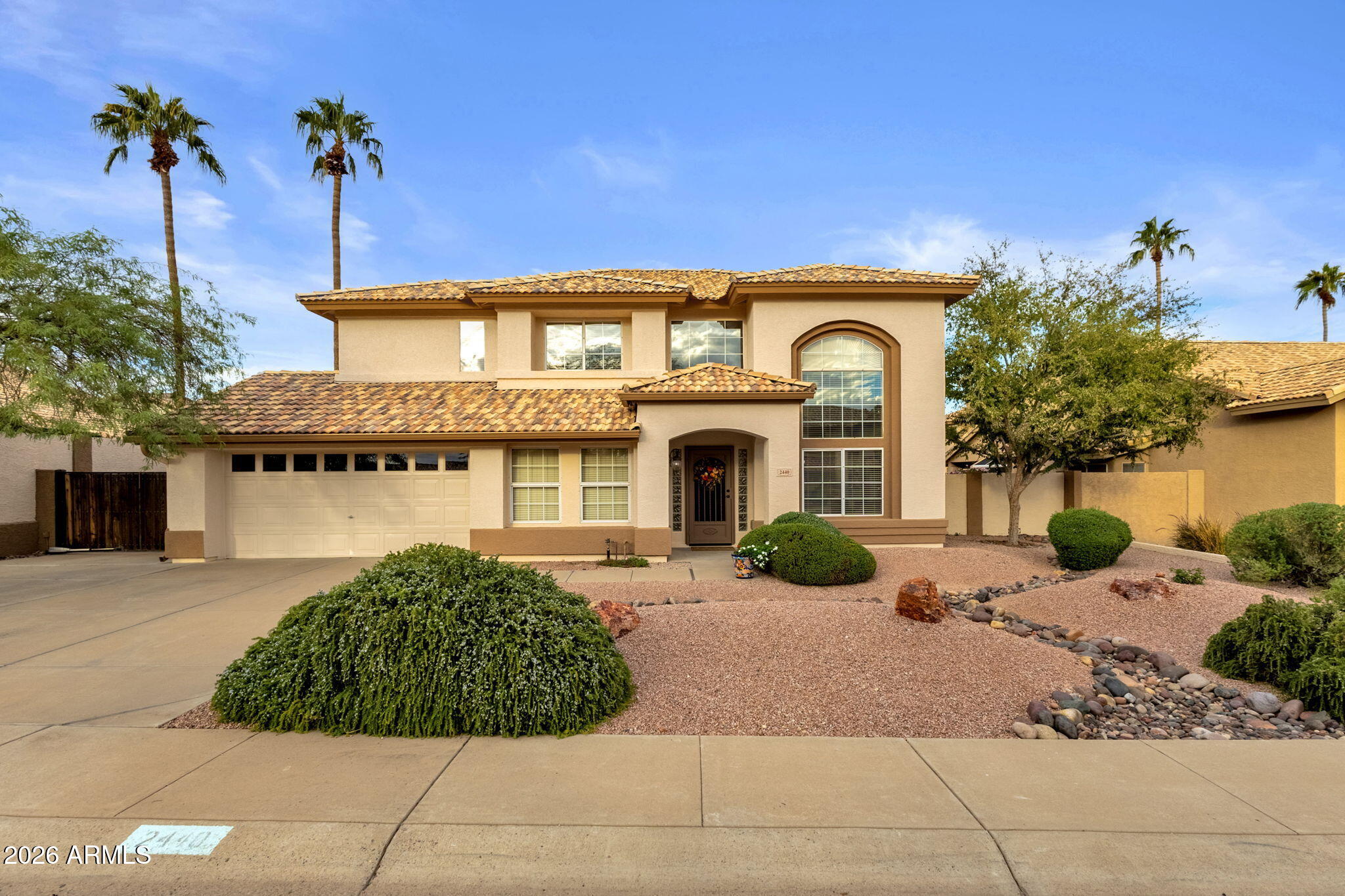 2440 E Desert Trumpet Road — photo