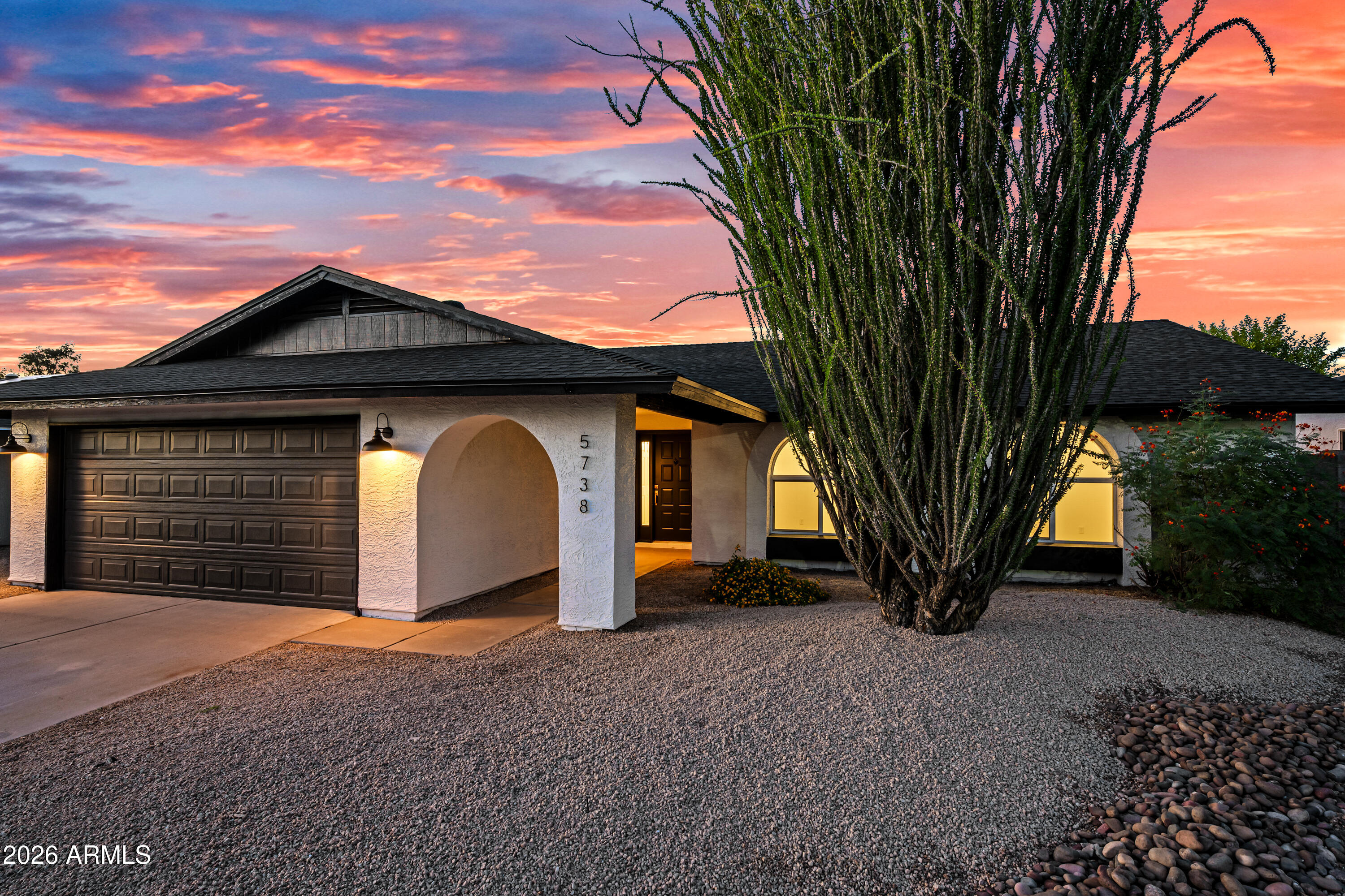 5738 W Greenbriar Drive — photo