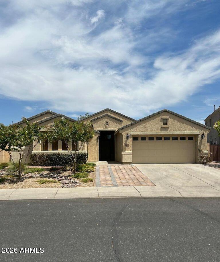 2638 E Bear Creek Lane — photo