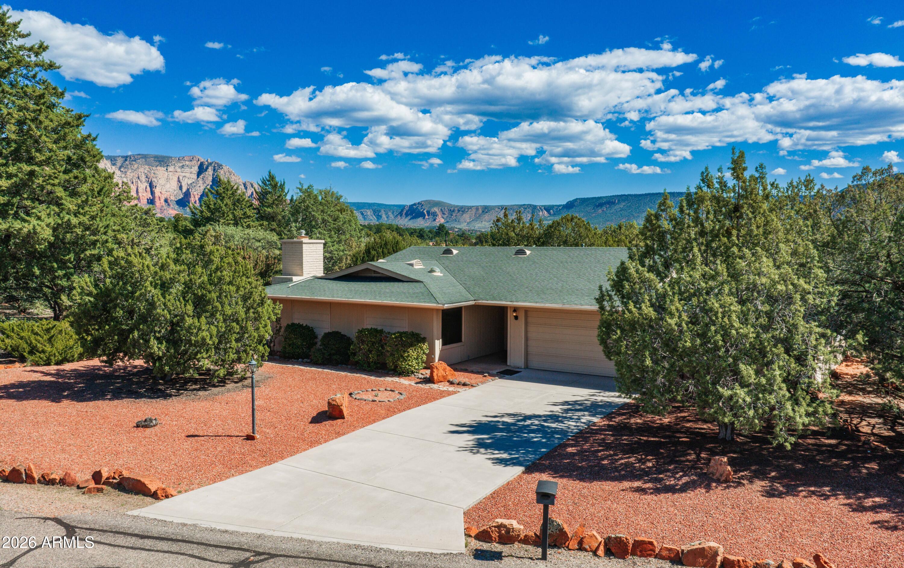 135 Deer Pass Drive — photo