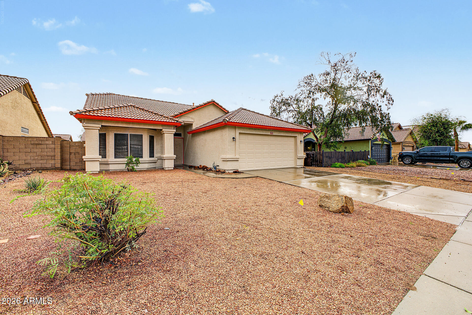 7529 W Sunnyside Drive — photo