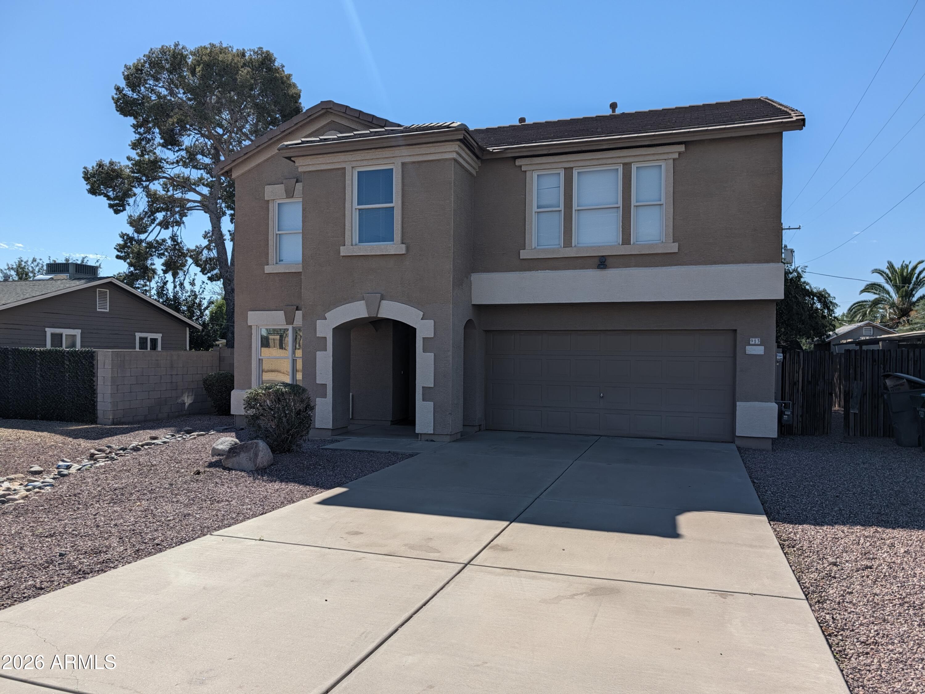 913 W Mariposa Street — photo