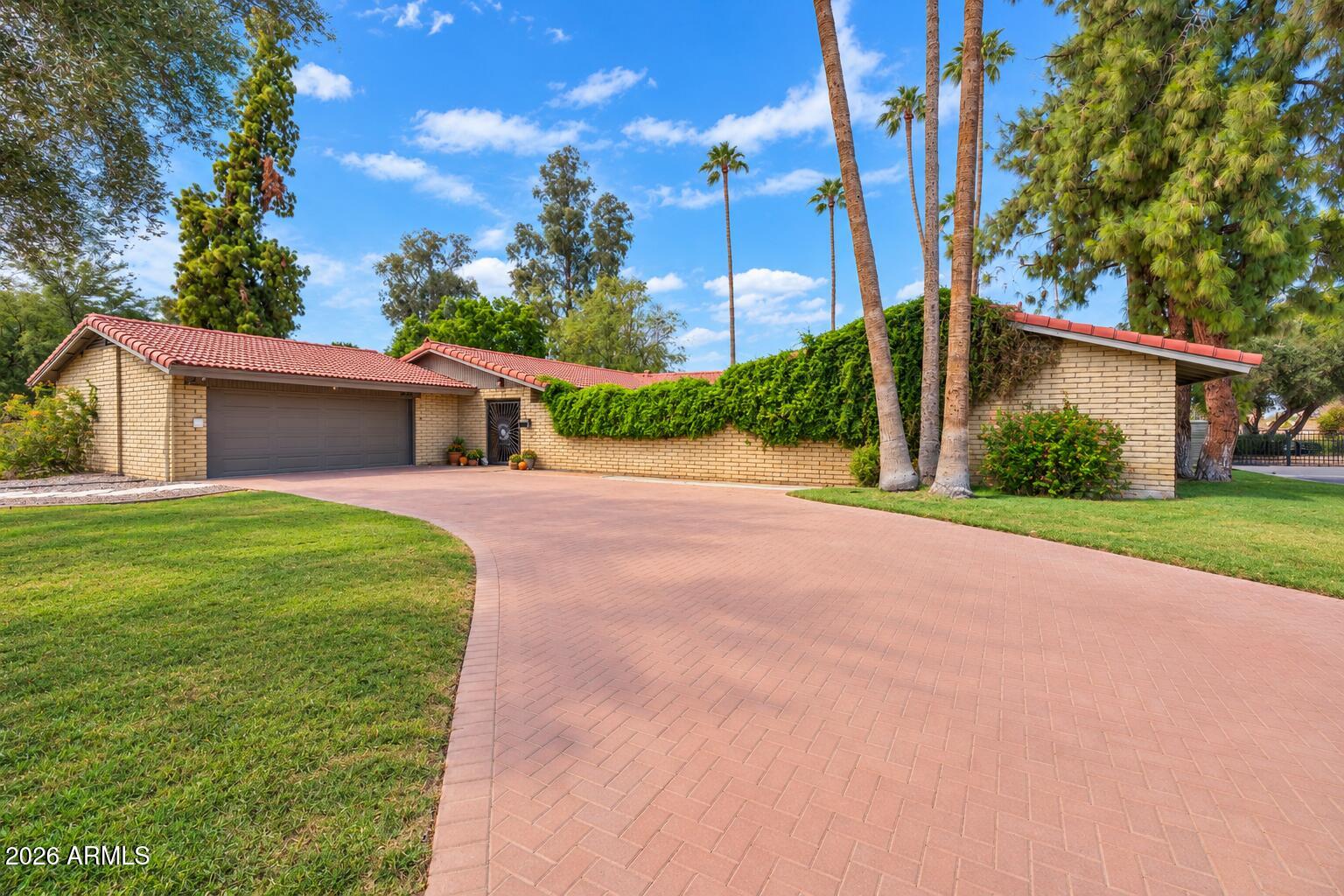 2048 E Golf Avenue — photo