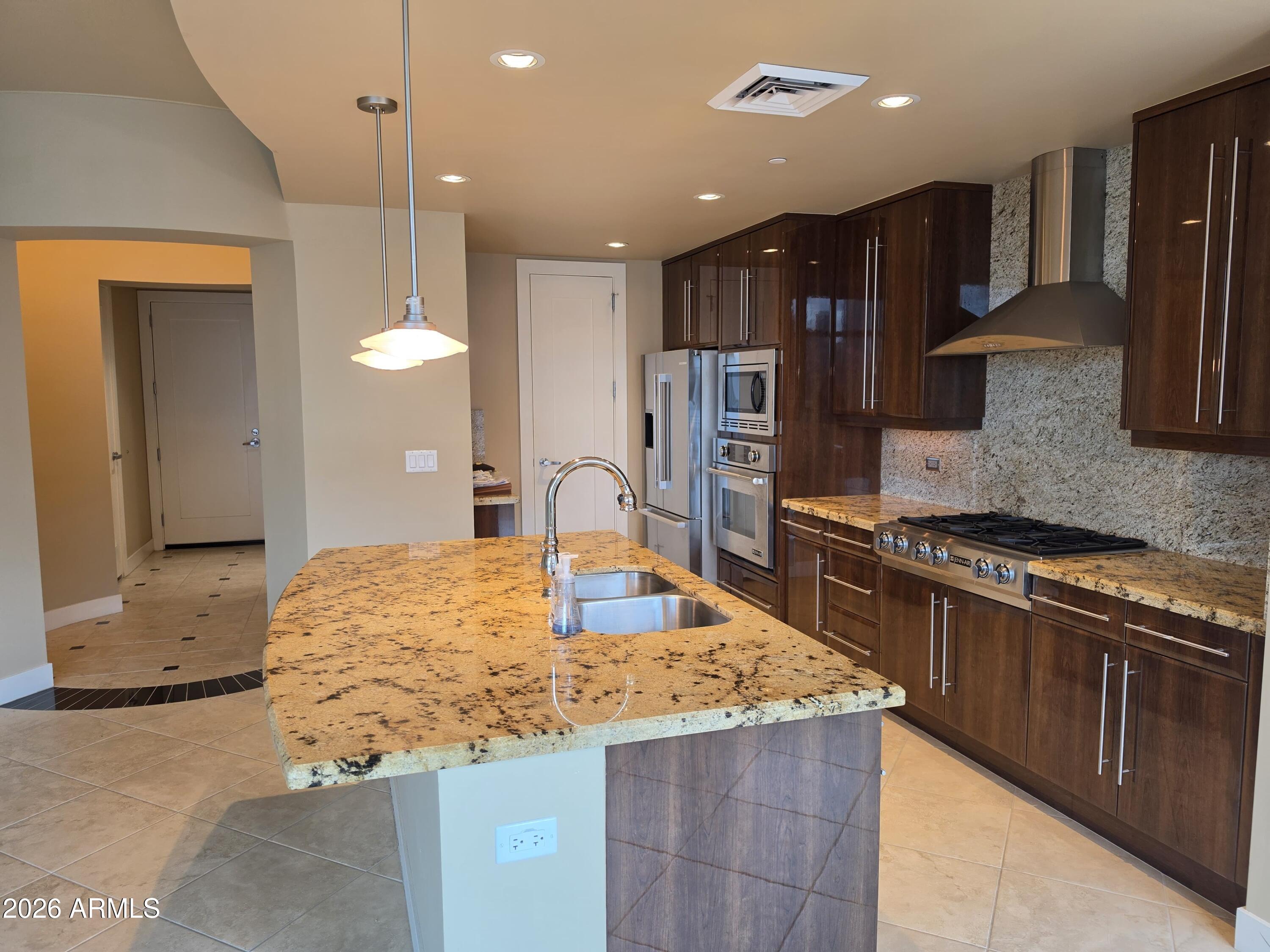 140 E Rio Salado Parkway Unit 301 — photo