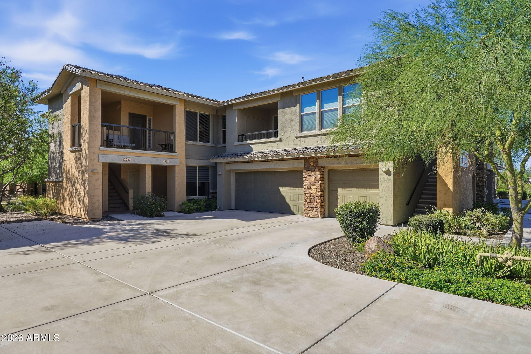 2425 W Bronco Butte Trail N Unit 2047 — photo