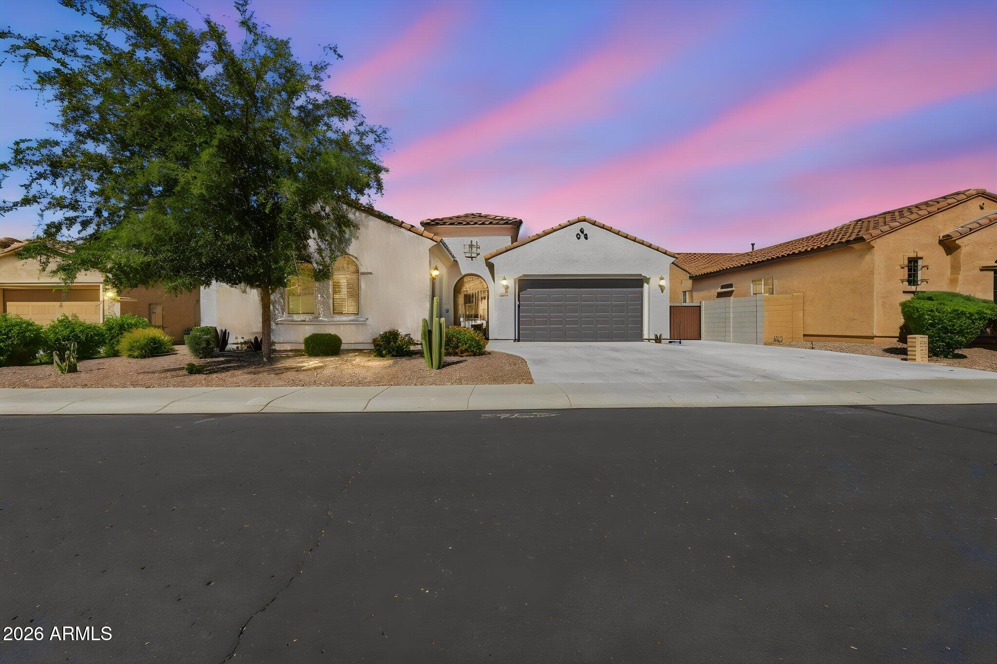 10910 E Travertine Avenue — photo