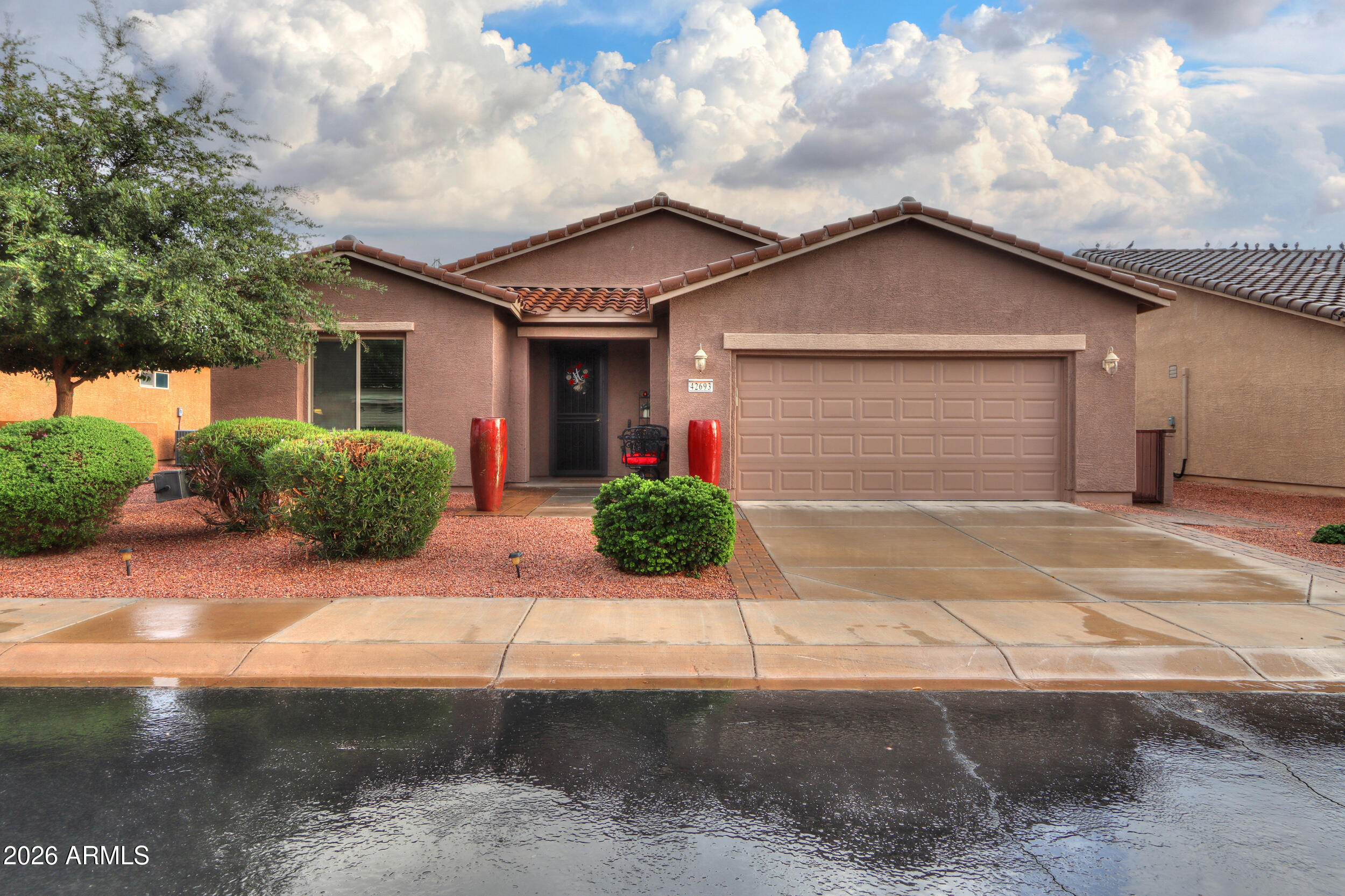 42693 W Kingfisher Drive — photo