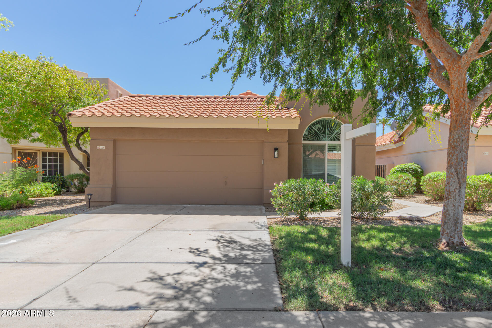 3225 E Briarwood Terrace — photo