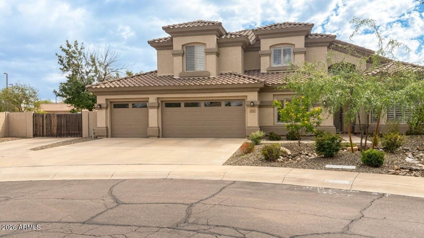 1343 E Ivanhoe Street — photo