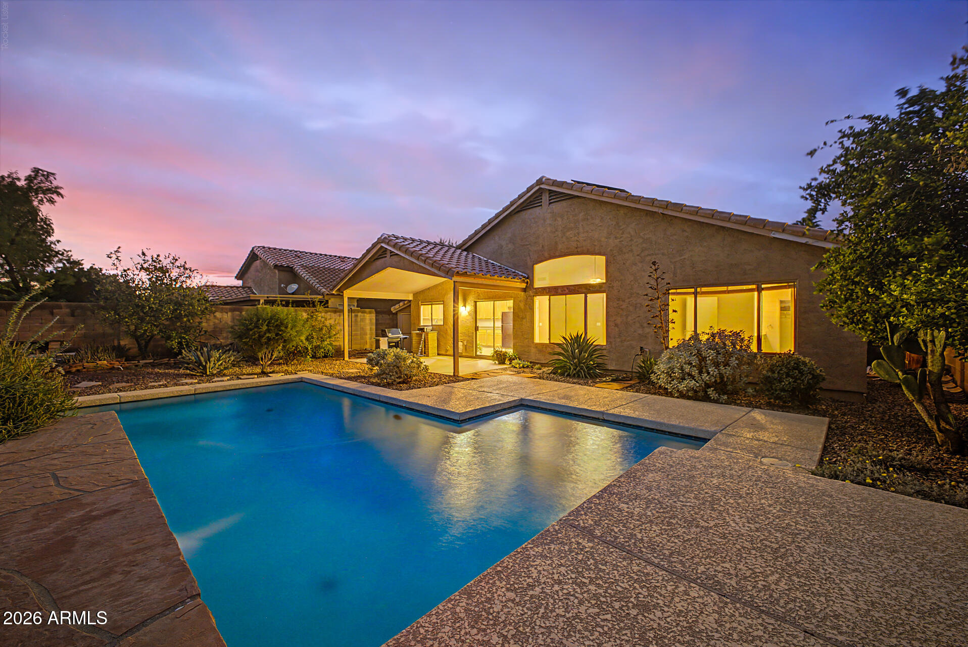 147 E Palo Blanco Way — photo