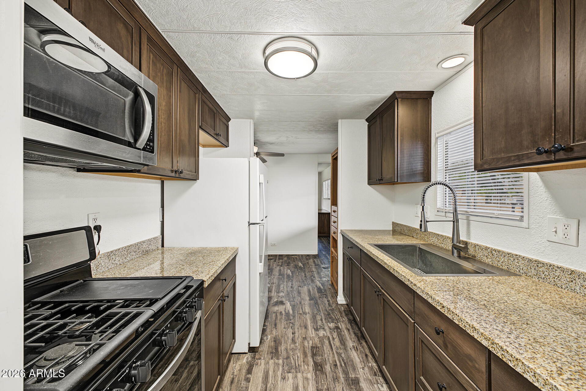 18018 N 2nd Place — photo