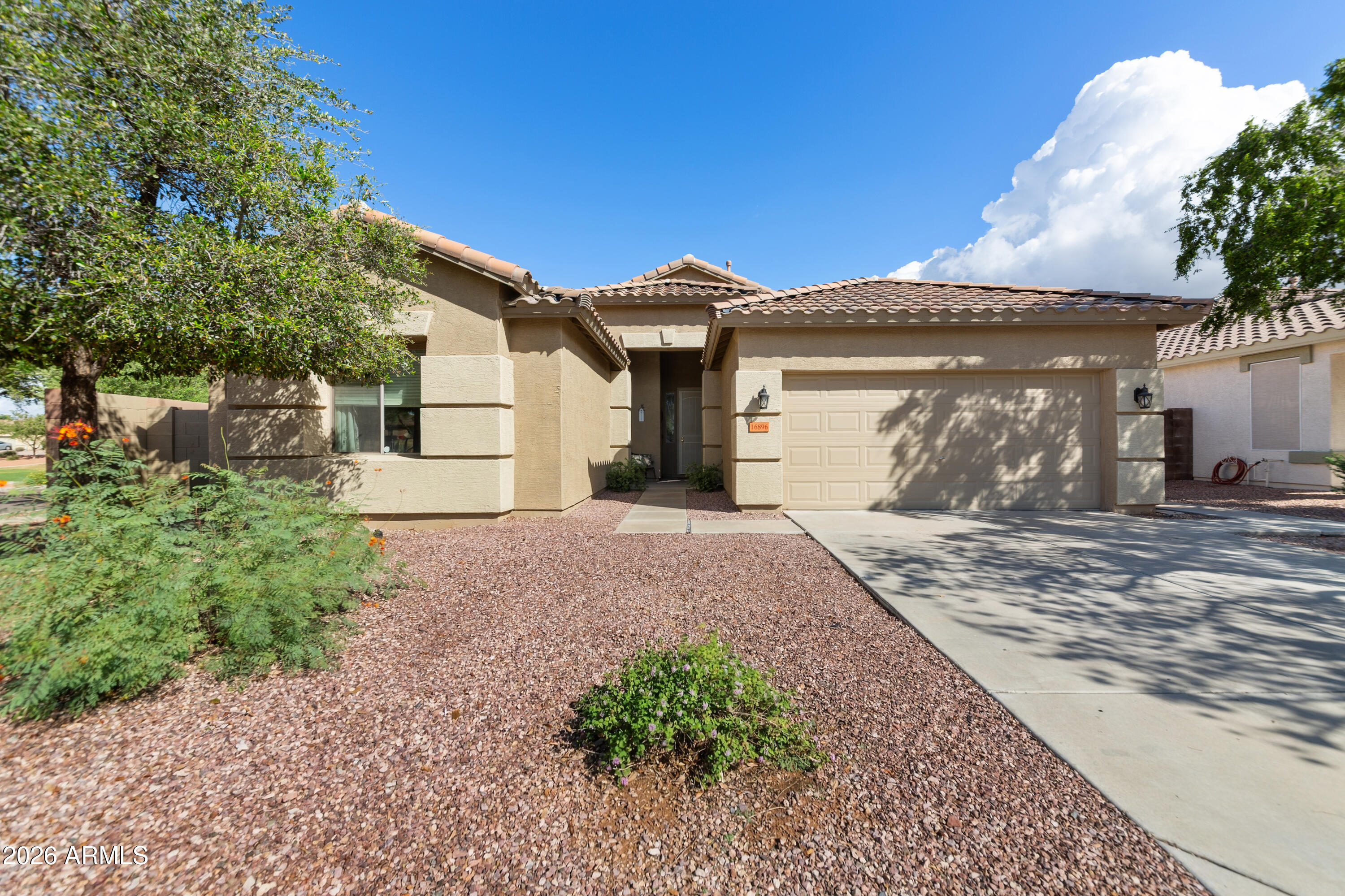 16896 W Bristol Lane — photo