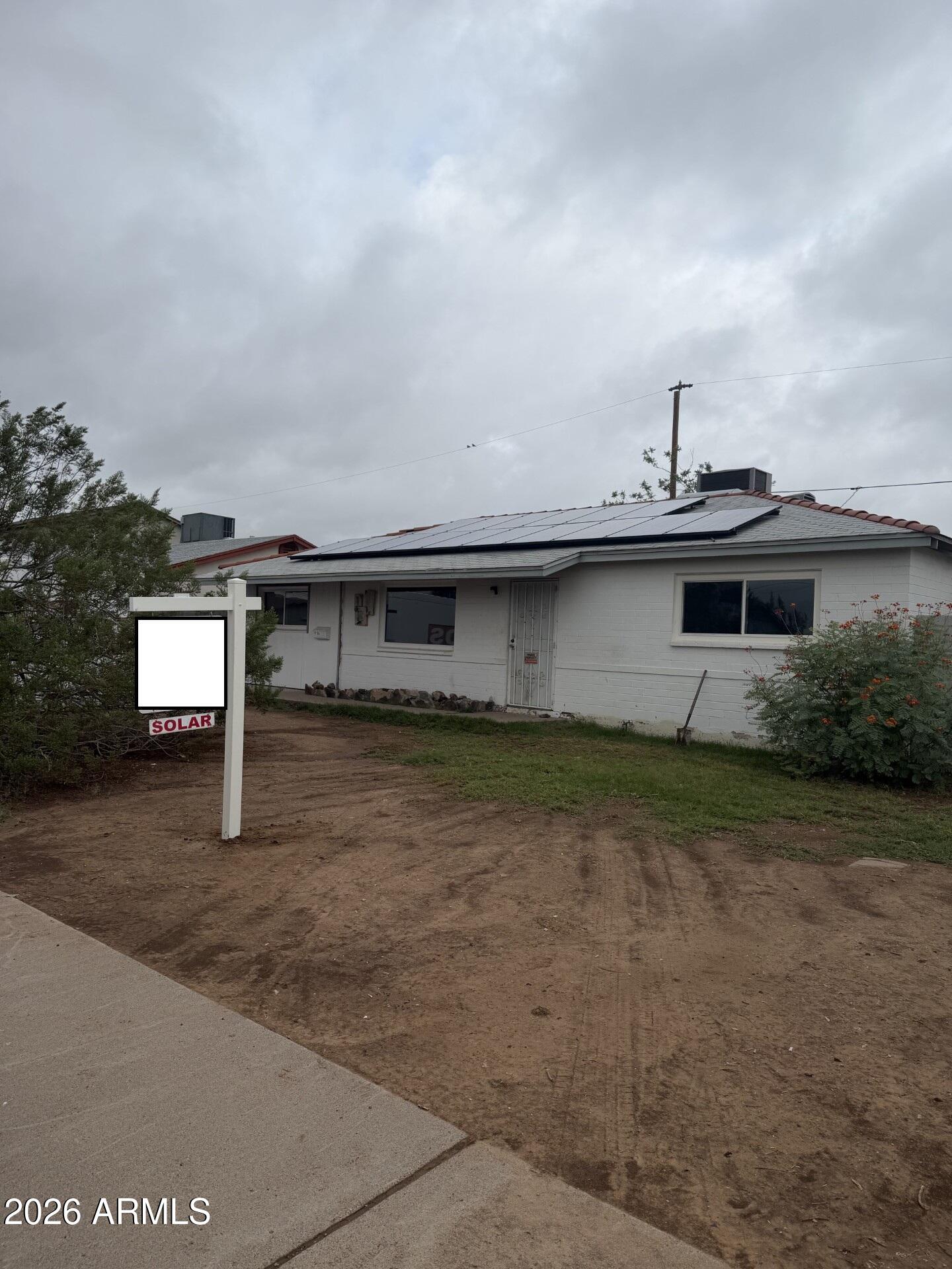 3336 W Altadena Avenue — photo