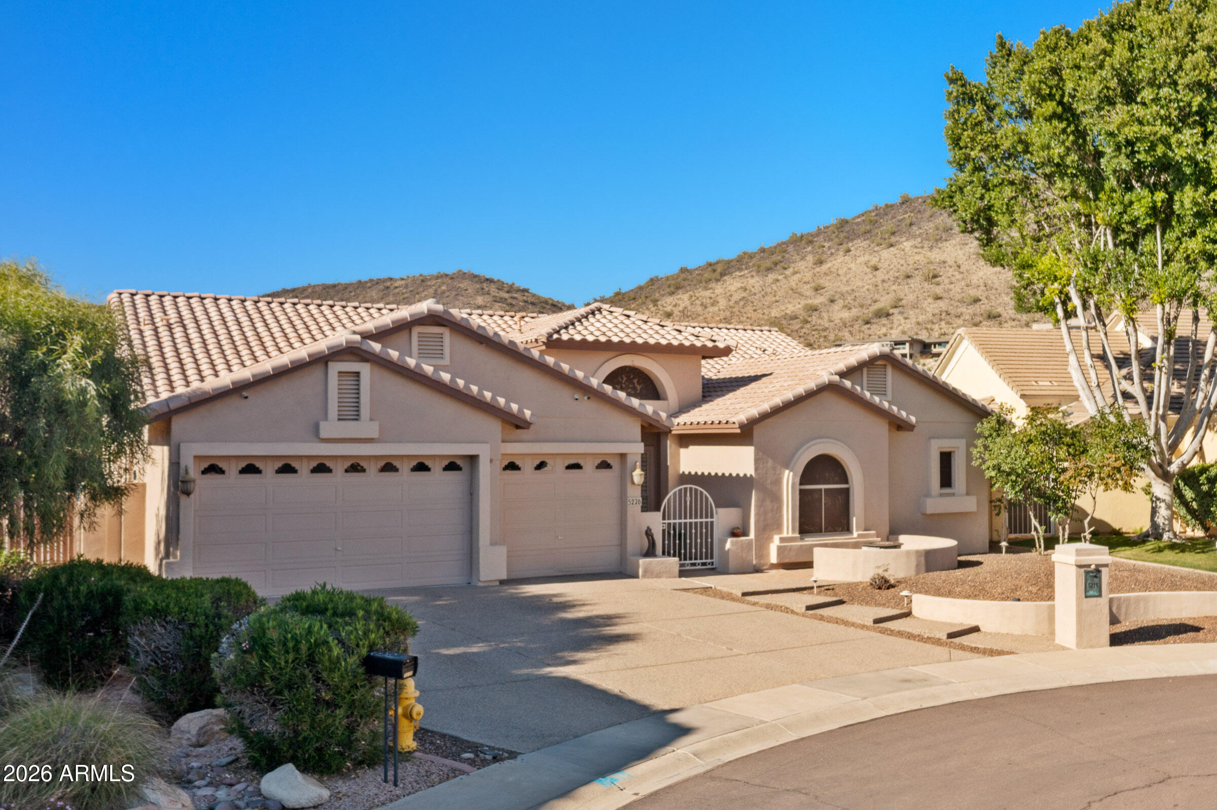 5226 W Lone Cactus Drive — photo