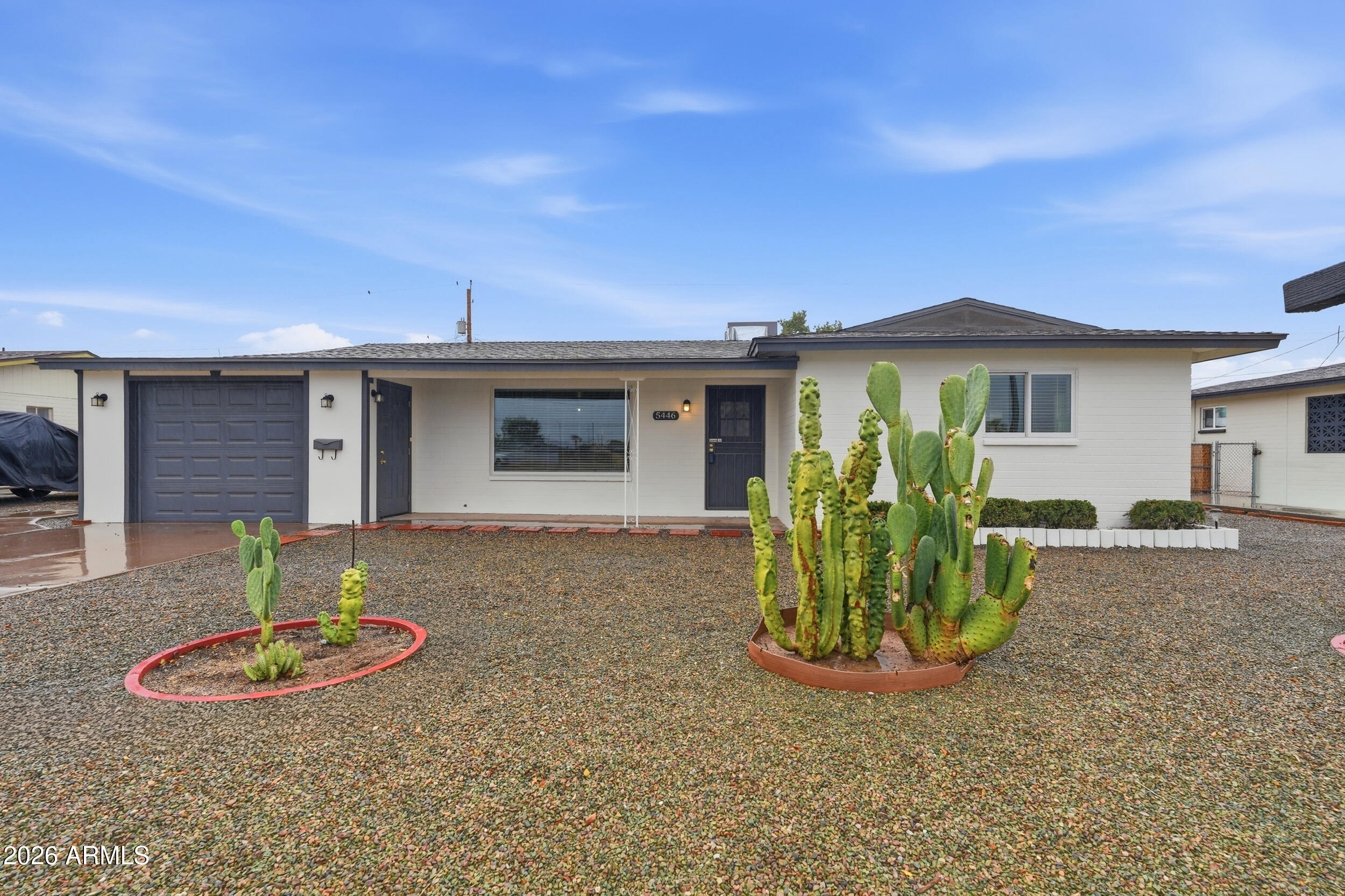 5446 E University Drive — photo
