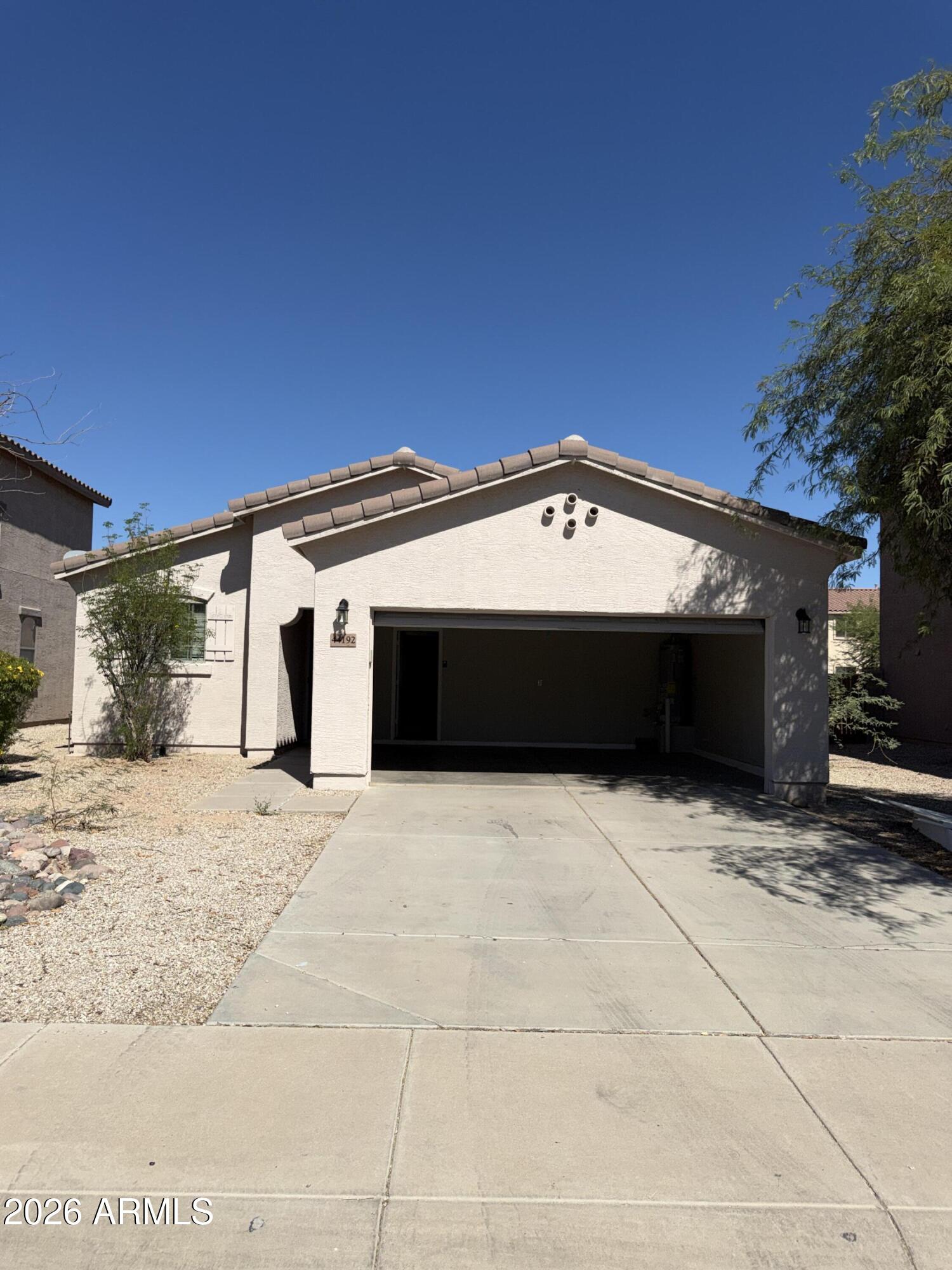 44192 W Griffis Drive — photo