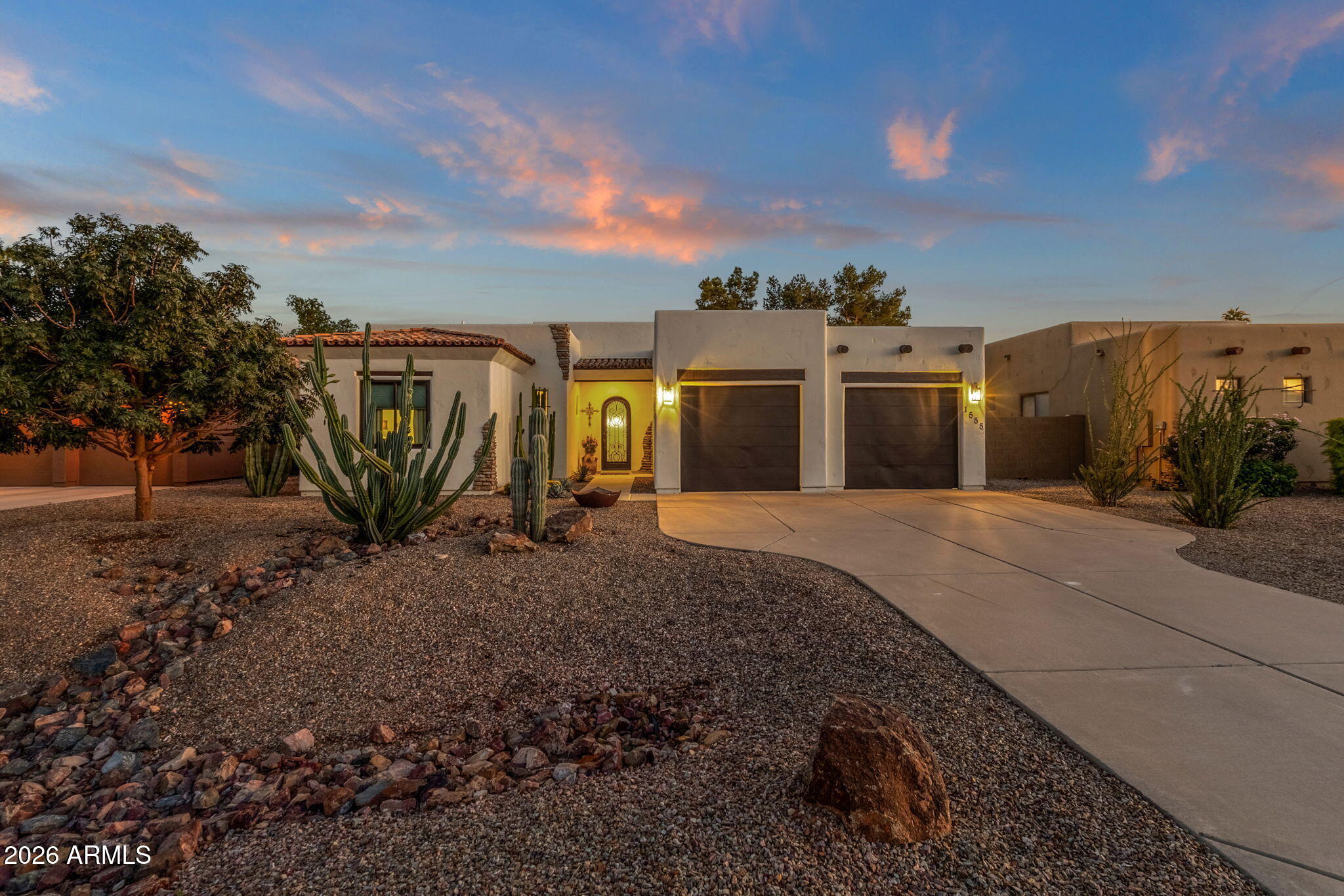 1555 E Kings Court — photo