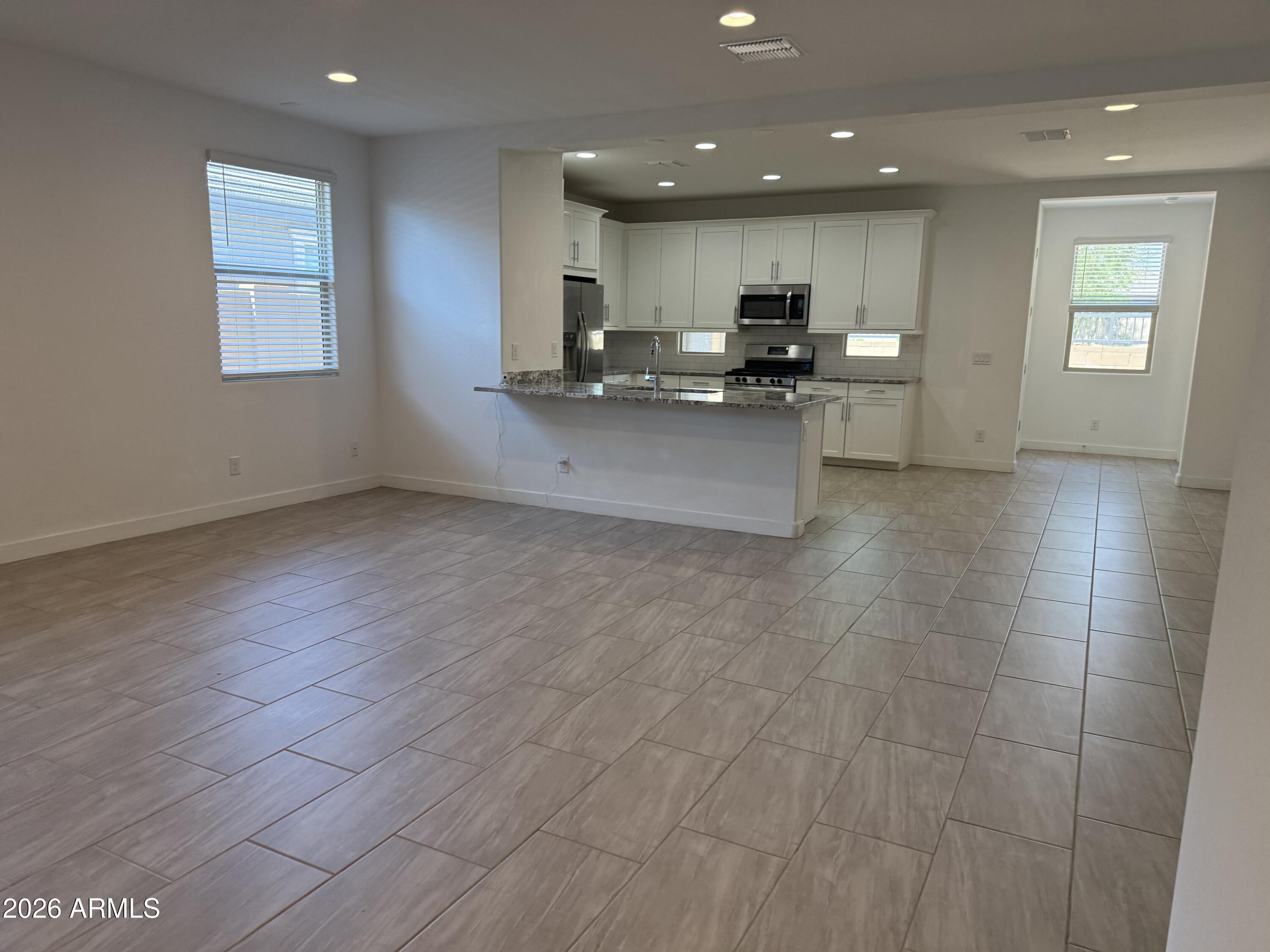 3084 E 27th Avenue, Apache Junction, AZ 85119 — photo 2
