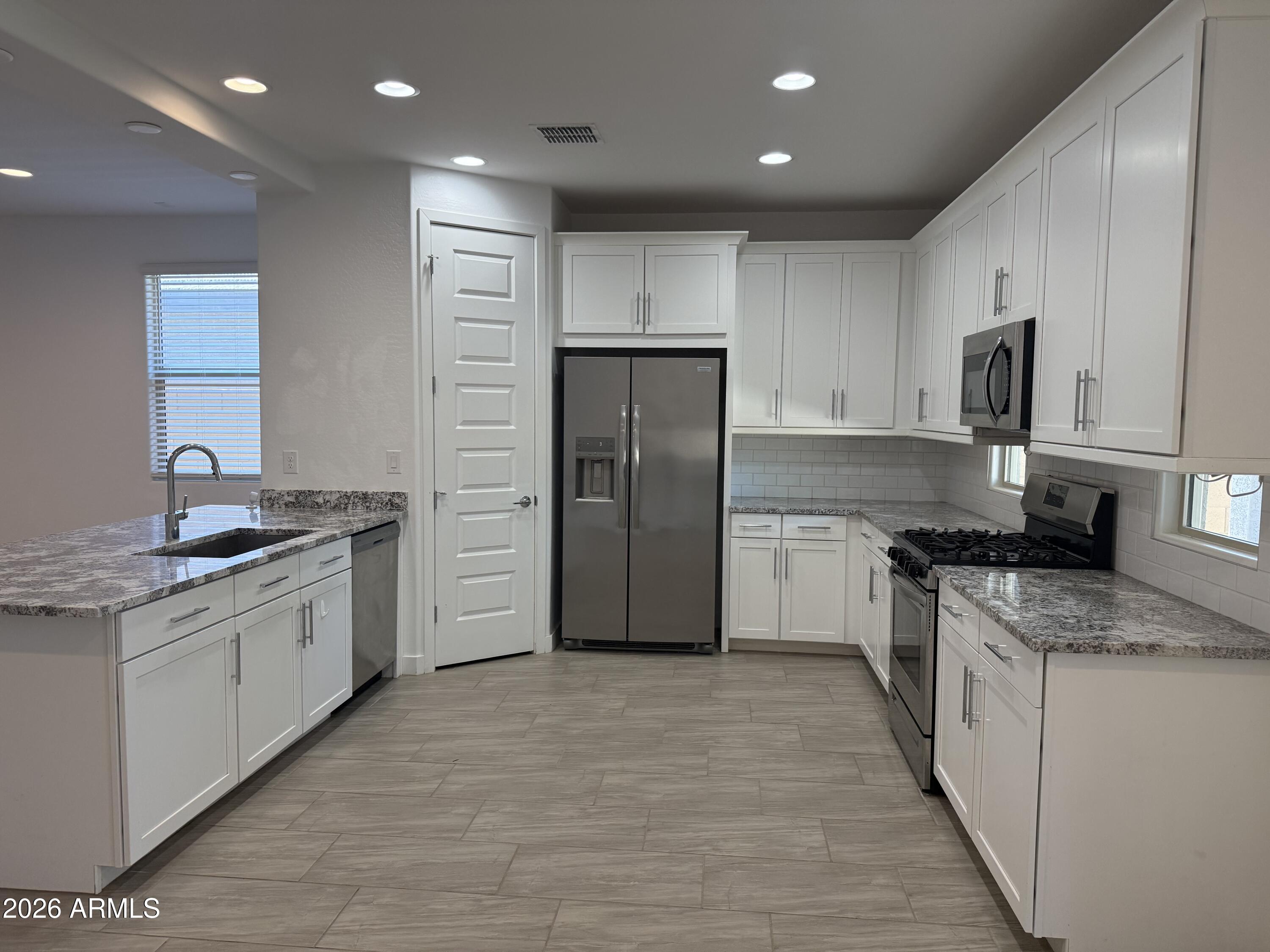 3084 E 27th Avenue, Apache Junction, AZ 85119 — photo 3