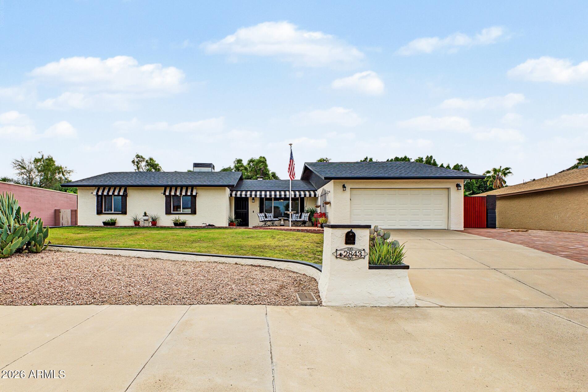 2843 E Acoma Drive — photo