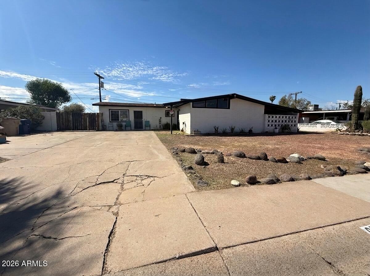 6509 W Colter Street — photo