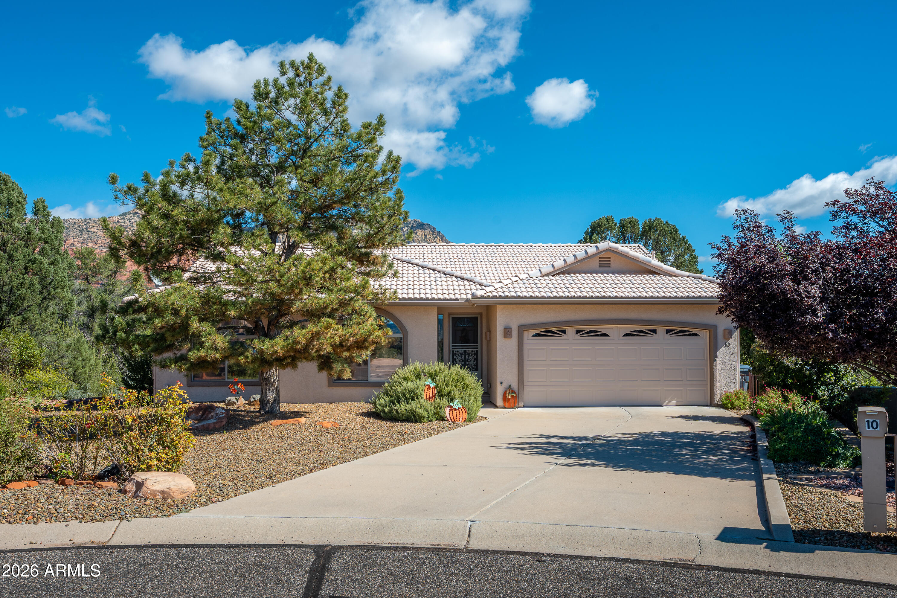 10 Alta Vista Drive — photo