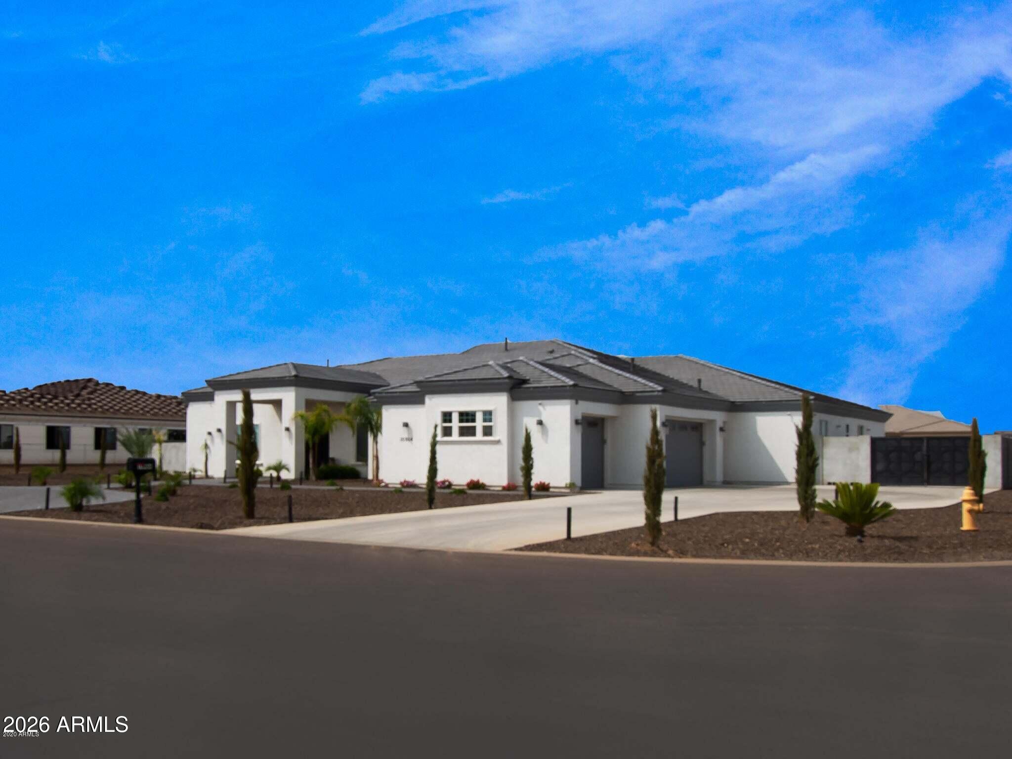 15904 W Cinnabar Court — photo